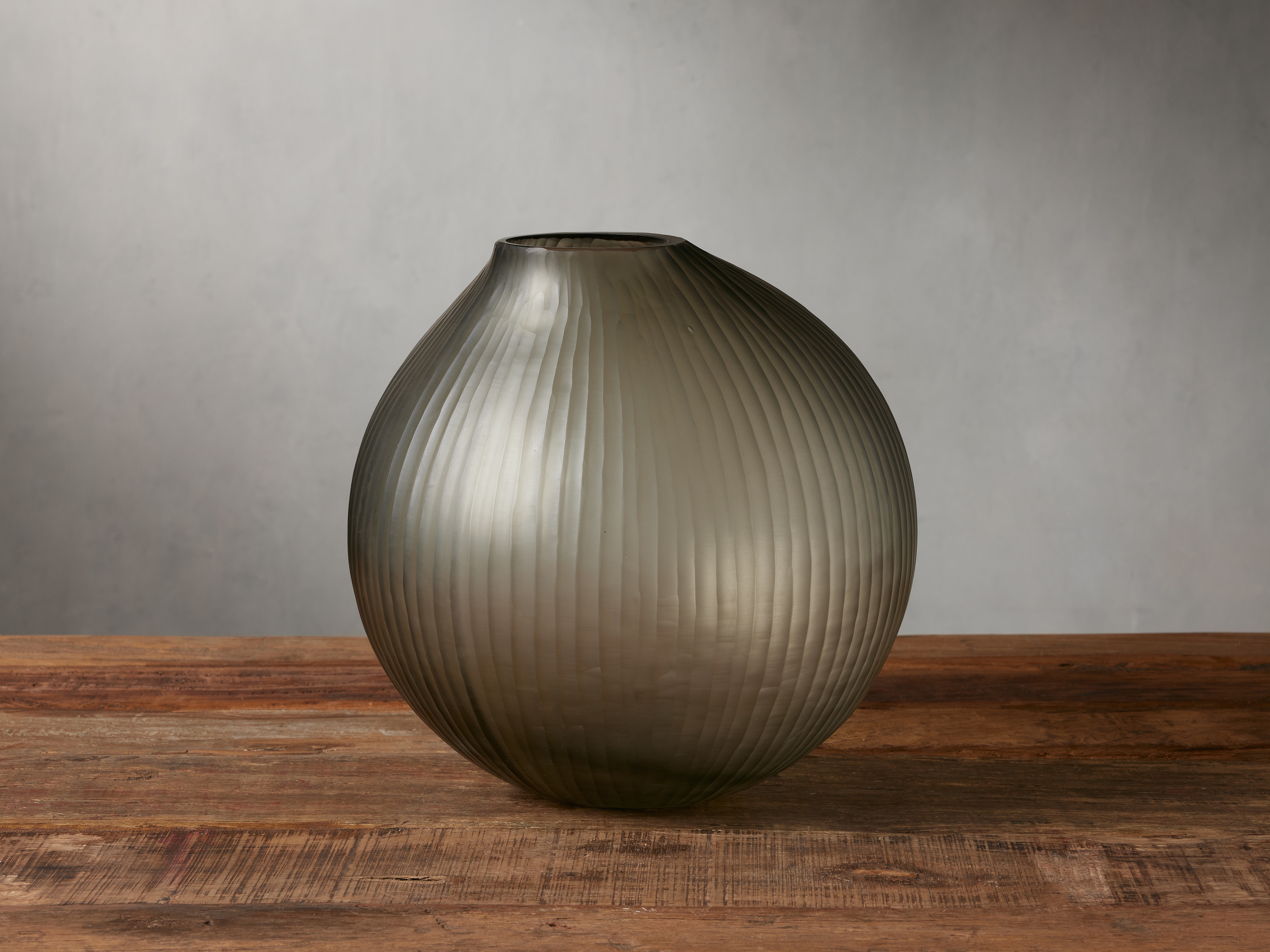 Elowen Vase in Glass Medium Green   - Image 0