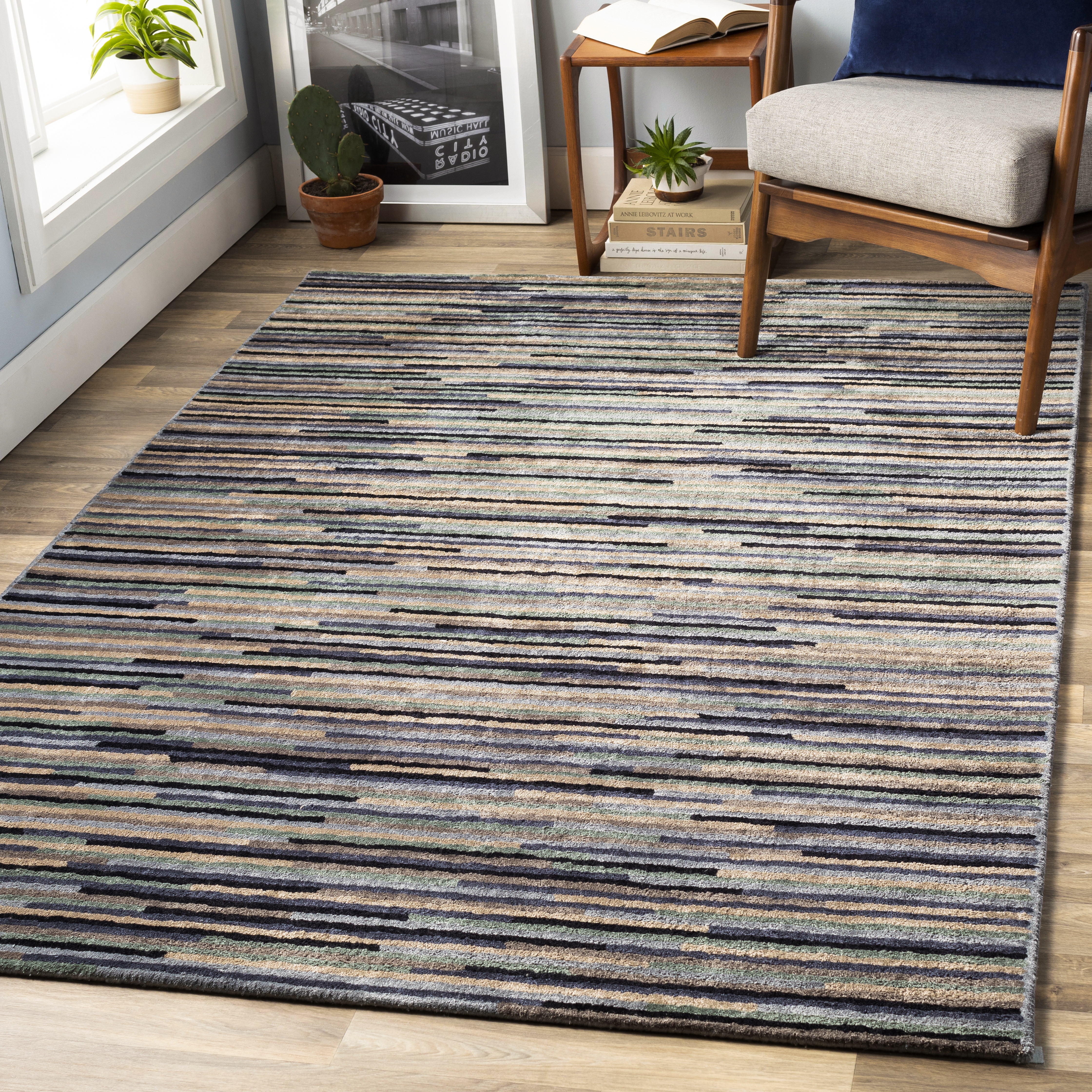 Quartz Blue Indoor 2' x 3' Handmade Rug - Image 1