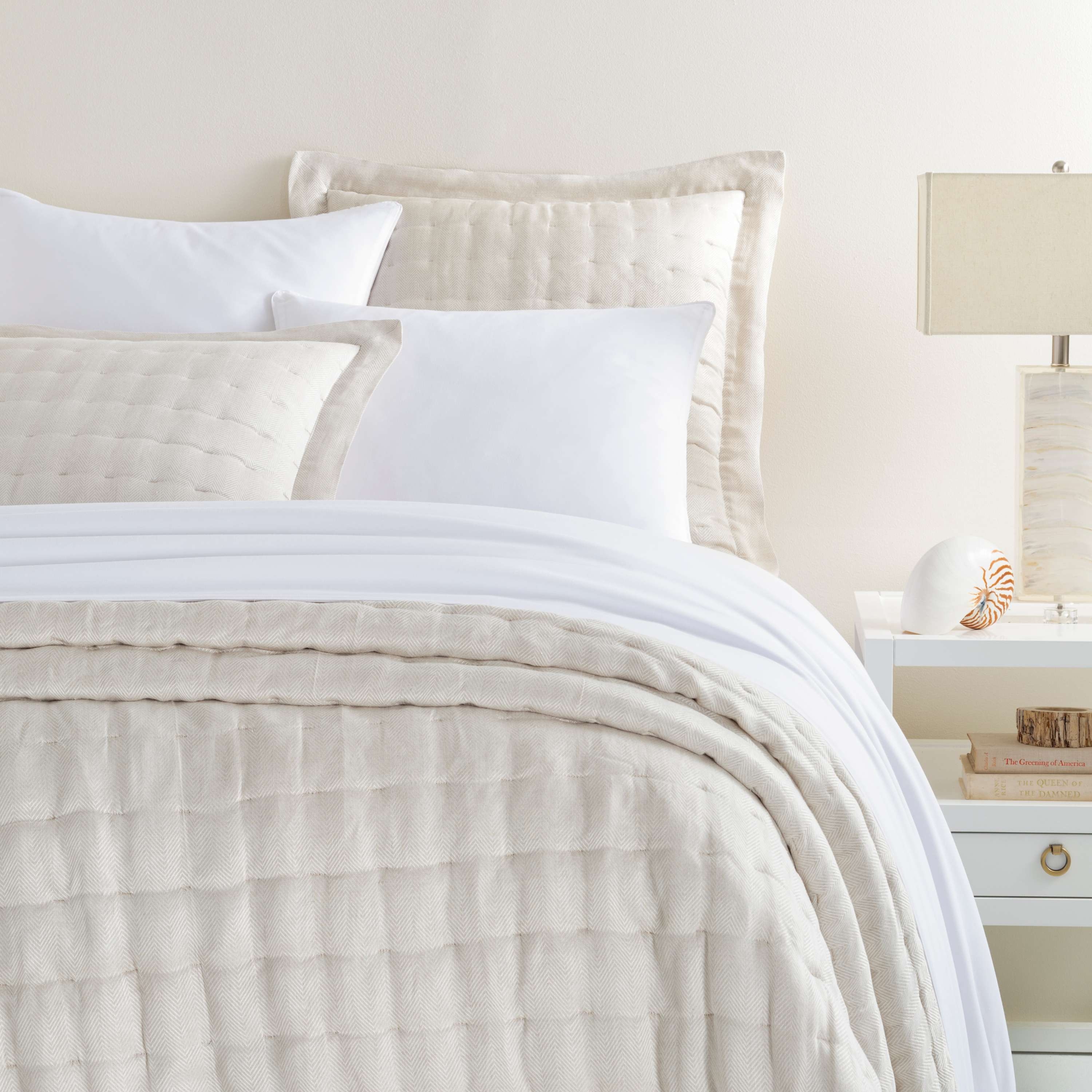 Brussels Natural Quilt - Image 0