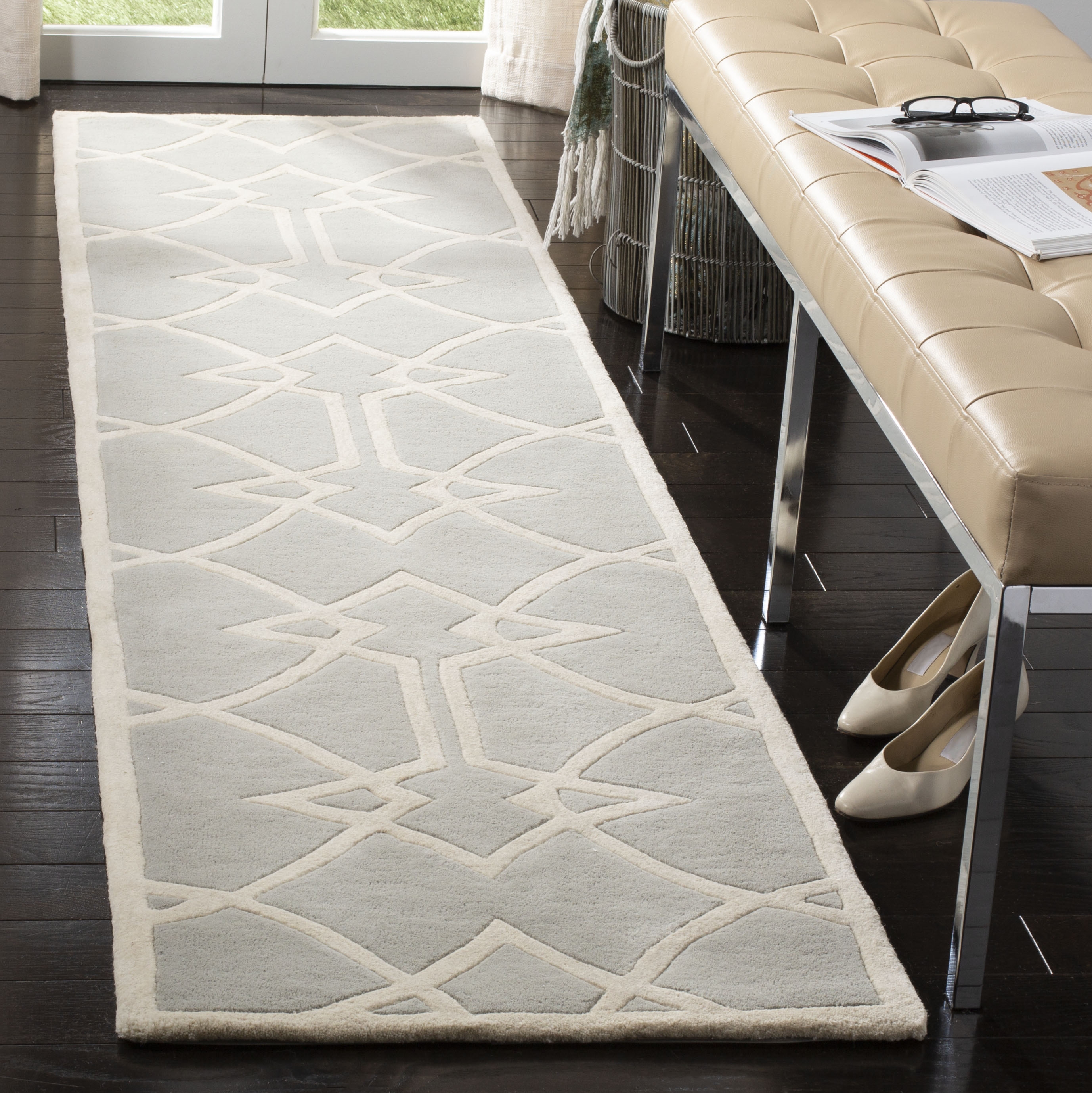 Arlo Home Hand Tufted Area Rug, CPR343A, Grey/Ivory,  2' 3" X 9' - Image 1
