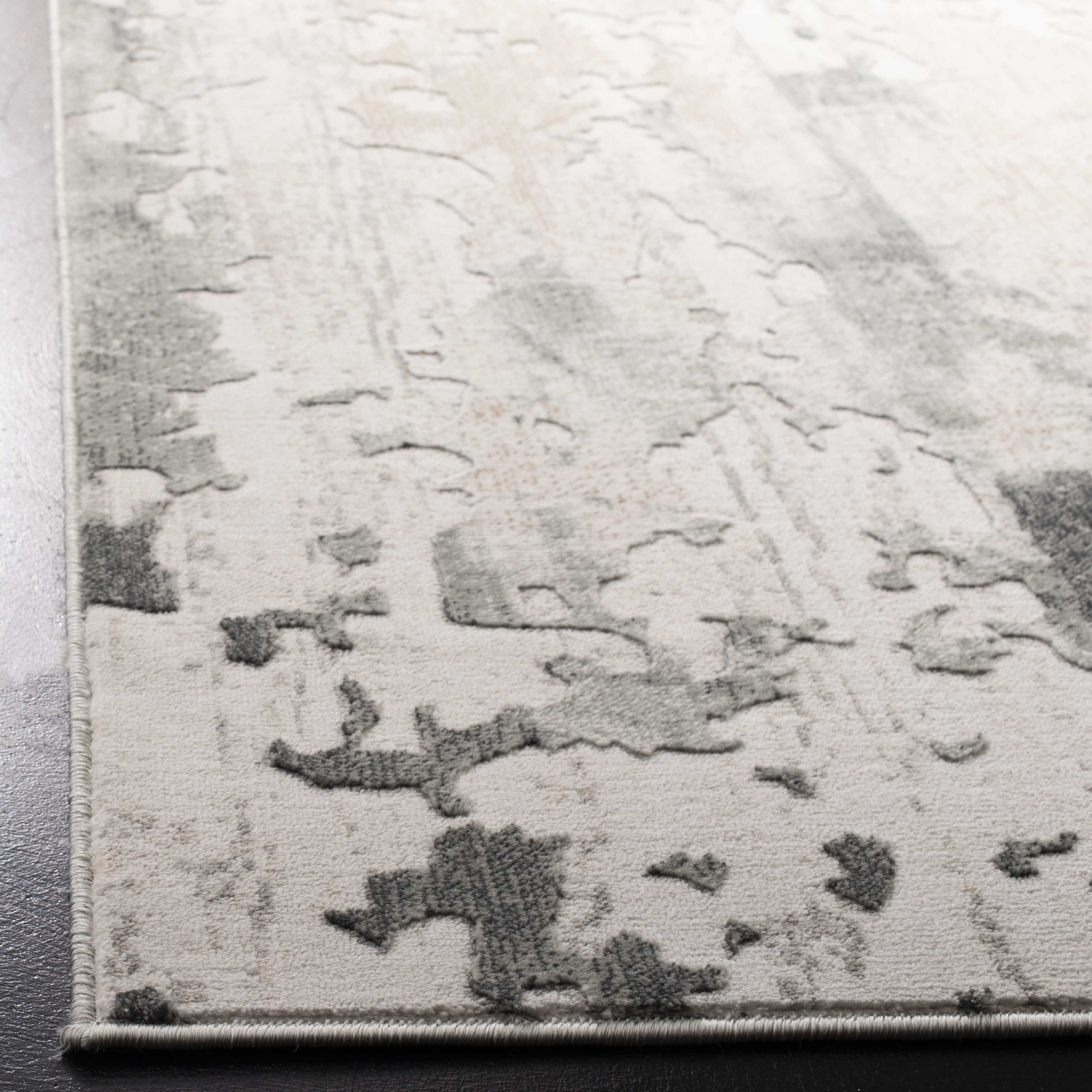 Arlo Home Woven Area Rug, VGE141A, Beige/Charcoal,  6' 7" X 6' 7" Square - Image 1