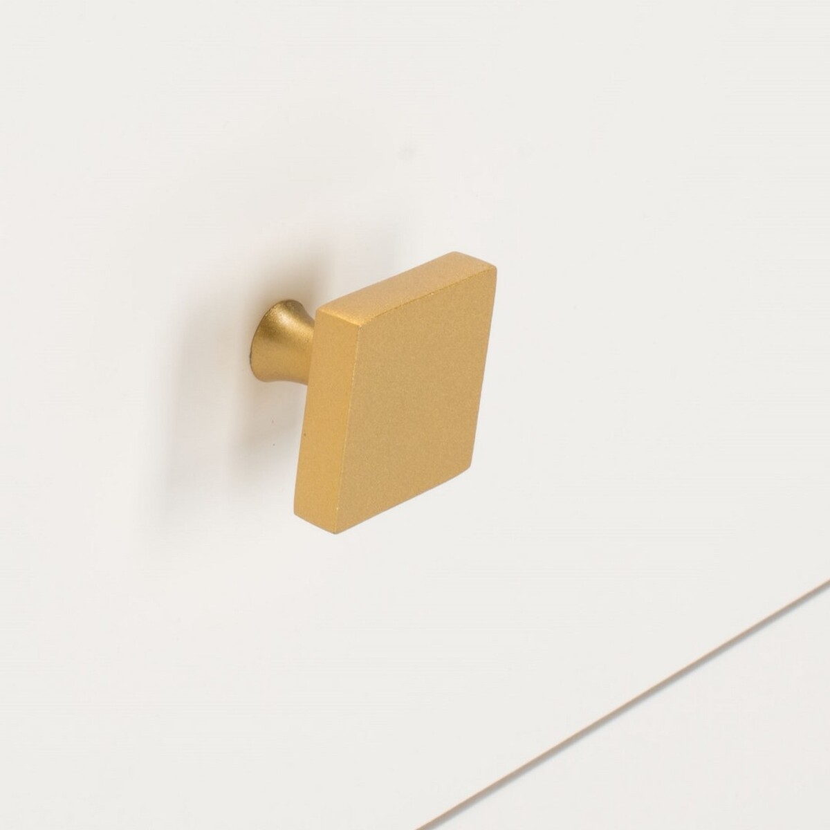 Claudette 4 Drawer Dresser - White/Gold - Image 4