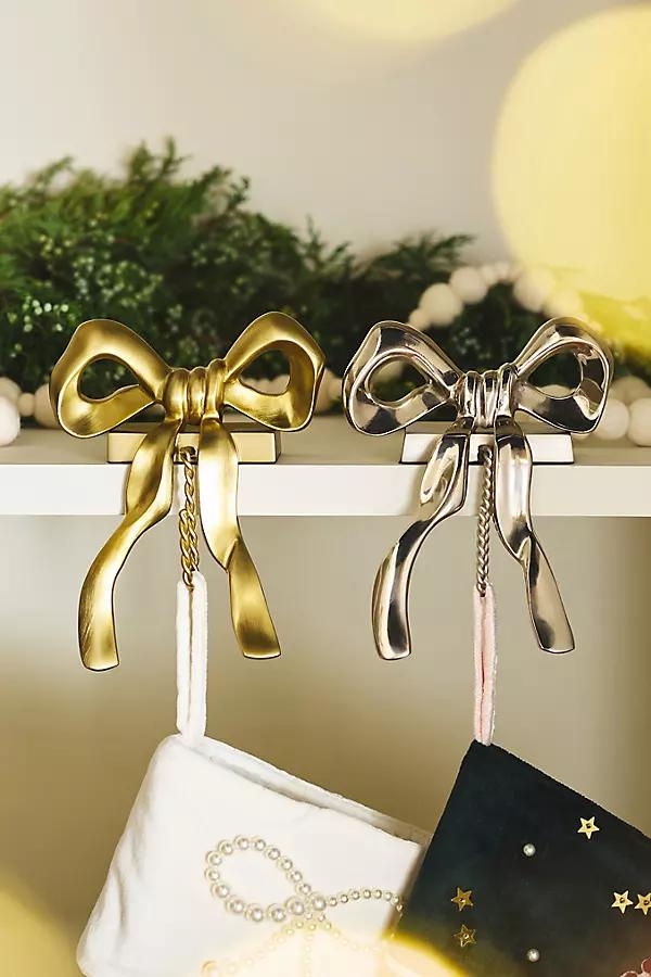Bow Metal Stocking Holder - Image 0