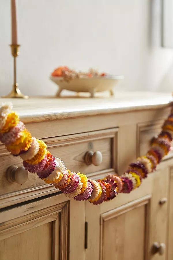 Preserved Helichrysum Garland - Image 0