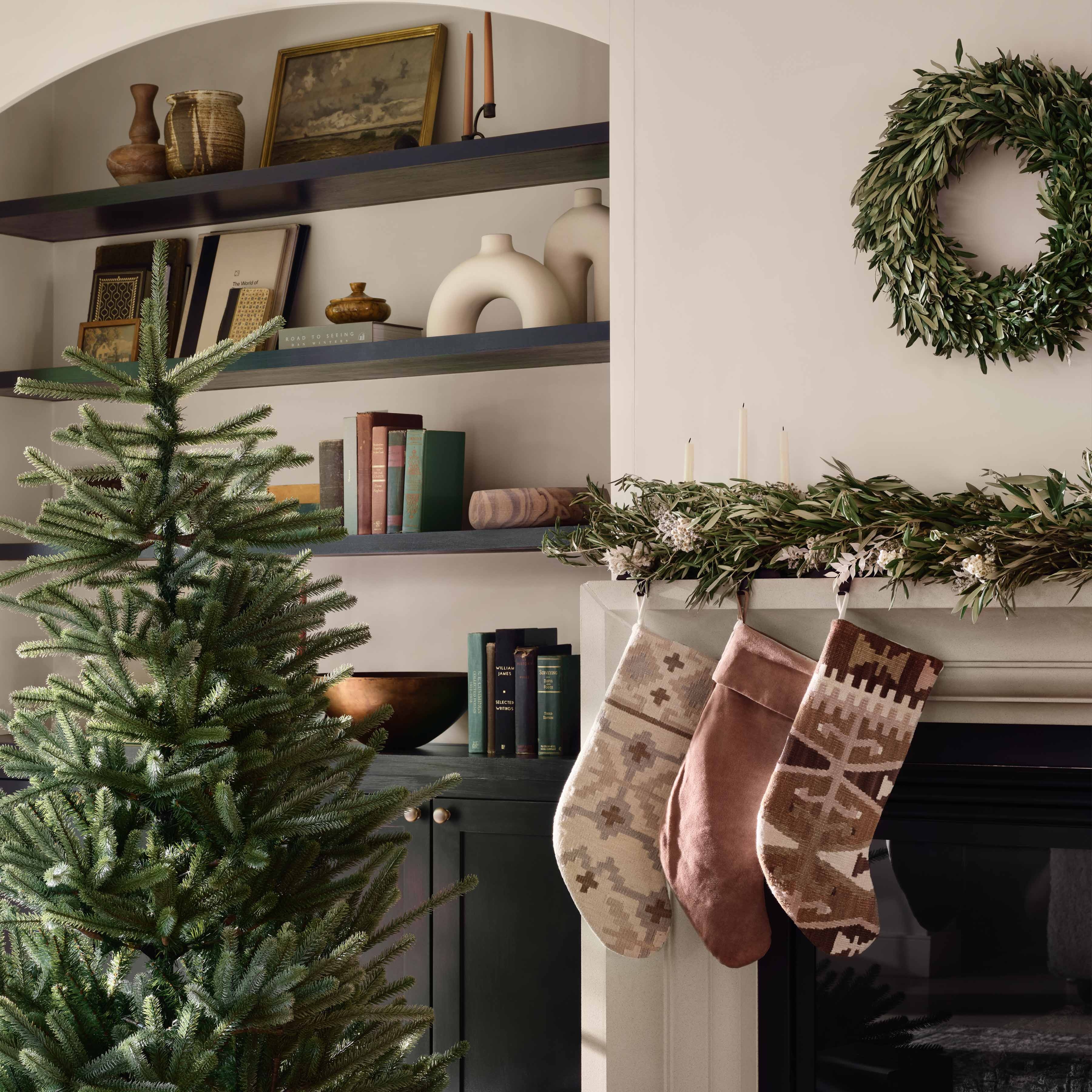 The Citizenry Fresh Olive Wreath | Large | Green - Image 1