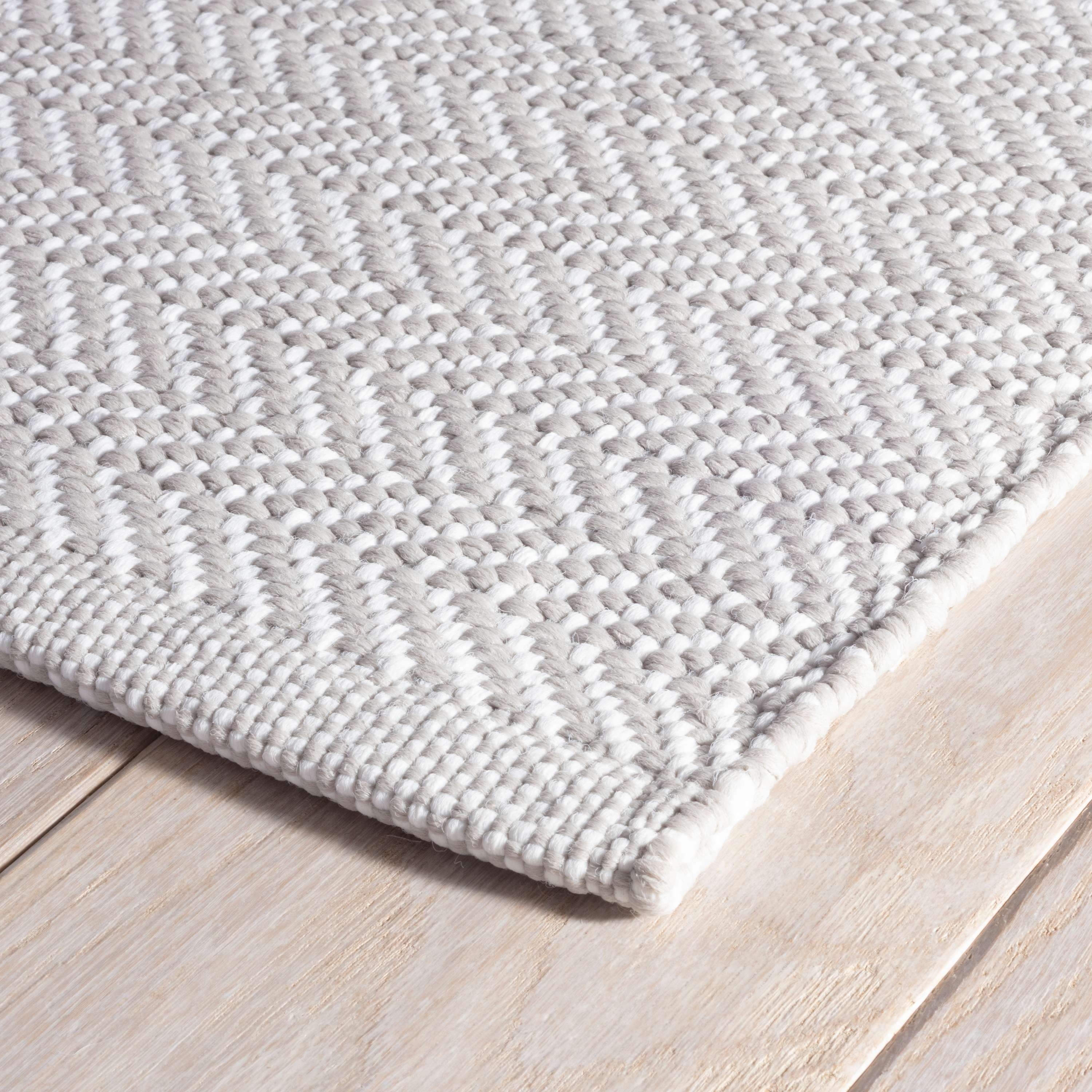 Herringbone Pearl Grey/White Handwoven Indoor/Outdoor Rug - Image 2