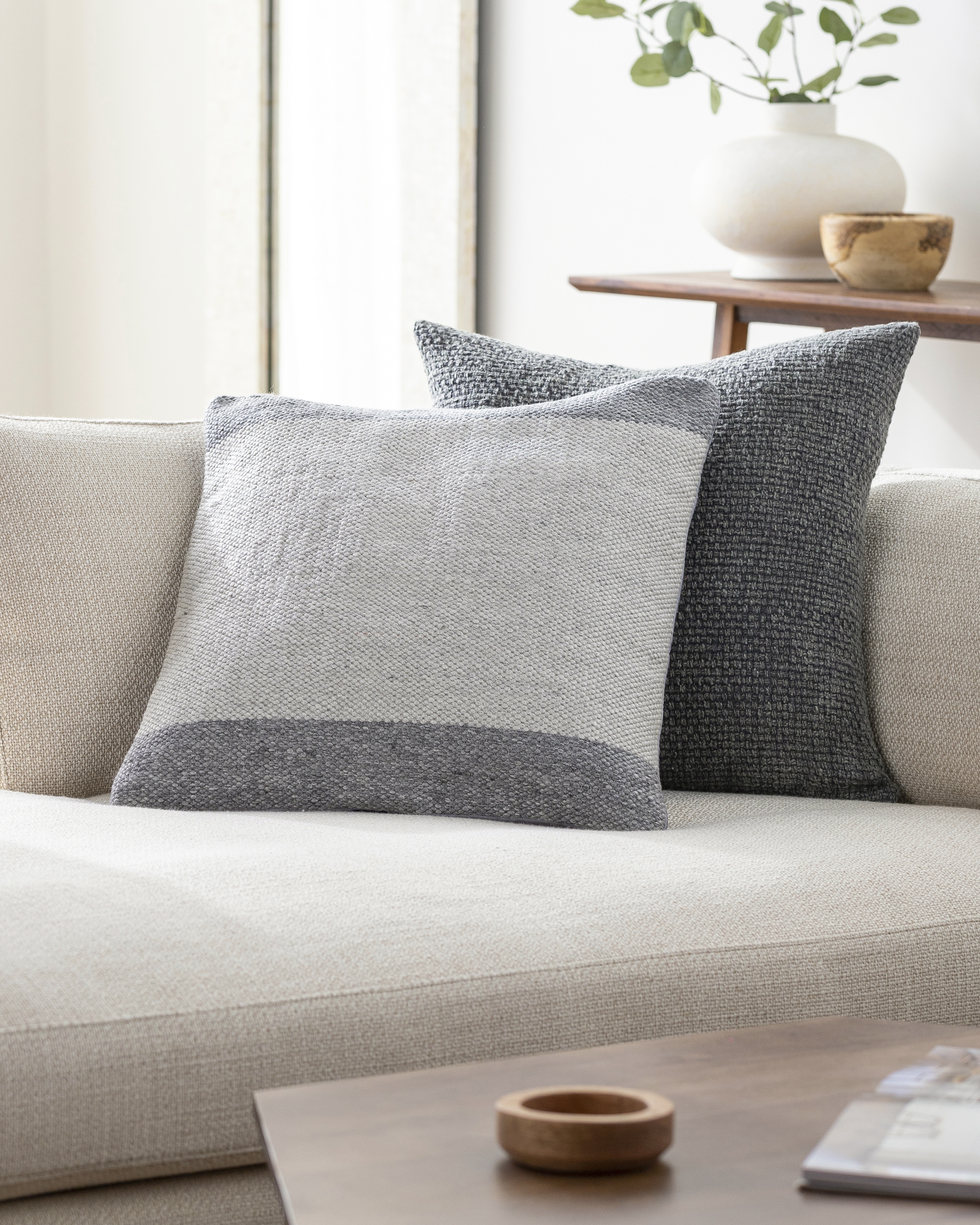 Latvia LAV-001 18"L x 18"W Pillow Cover - Image 1