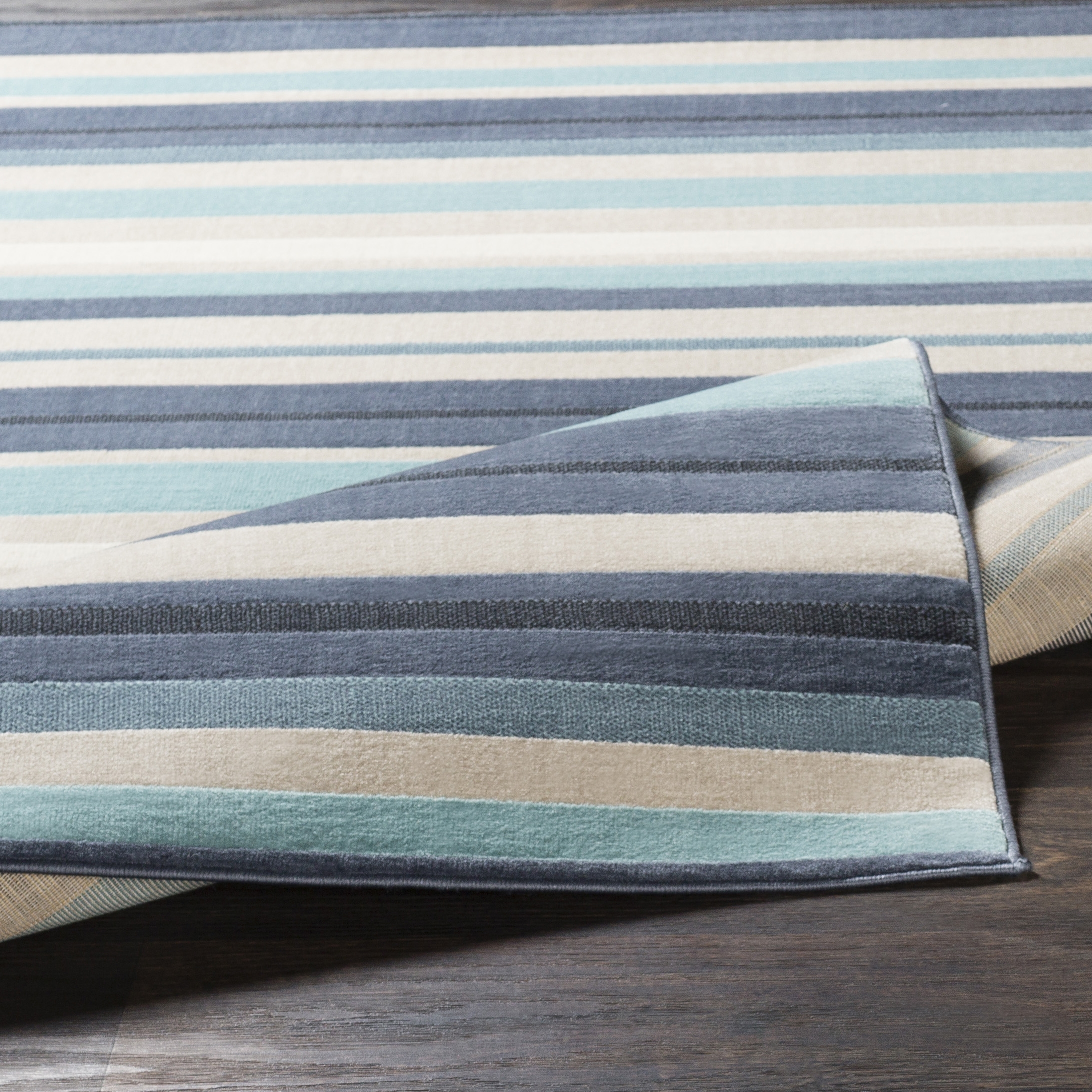 City Blue Indoor 2' x 3' Machine Woven Rug - Image 4