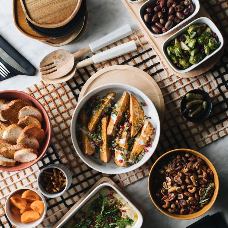 Oven-to-Table Oval Serving Bowls with Oval Platter - Image 1