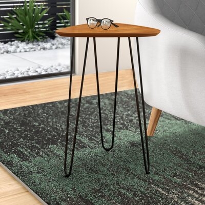 Cullan End Table - Image 0