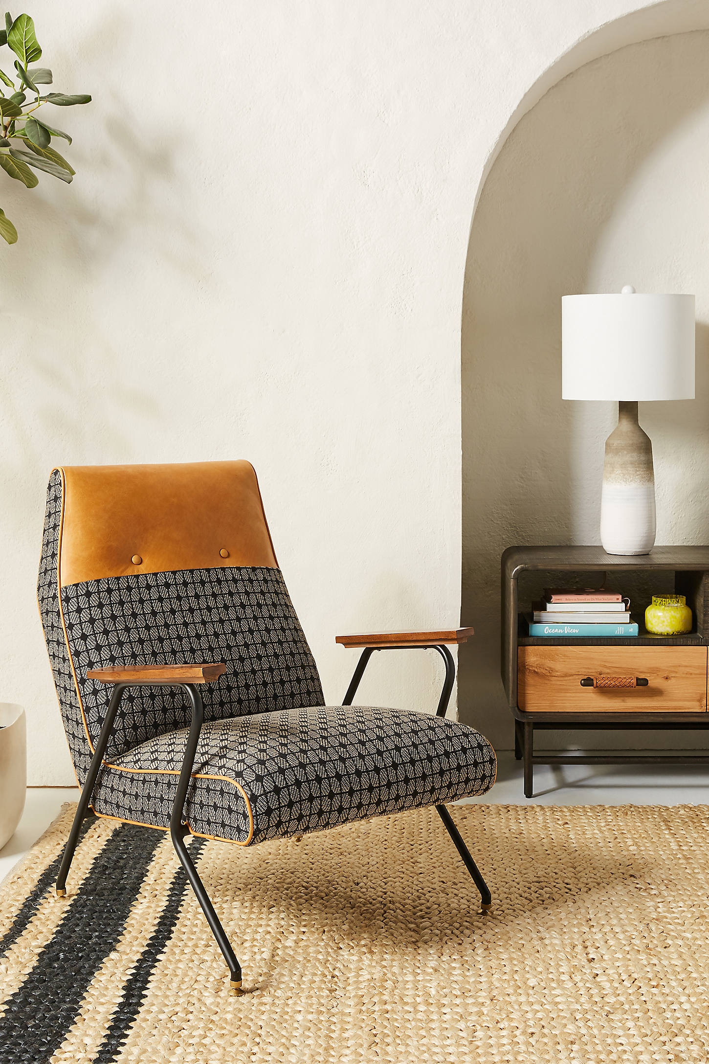 Modern Grid Quentin Chair - Image 0