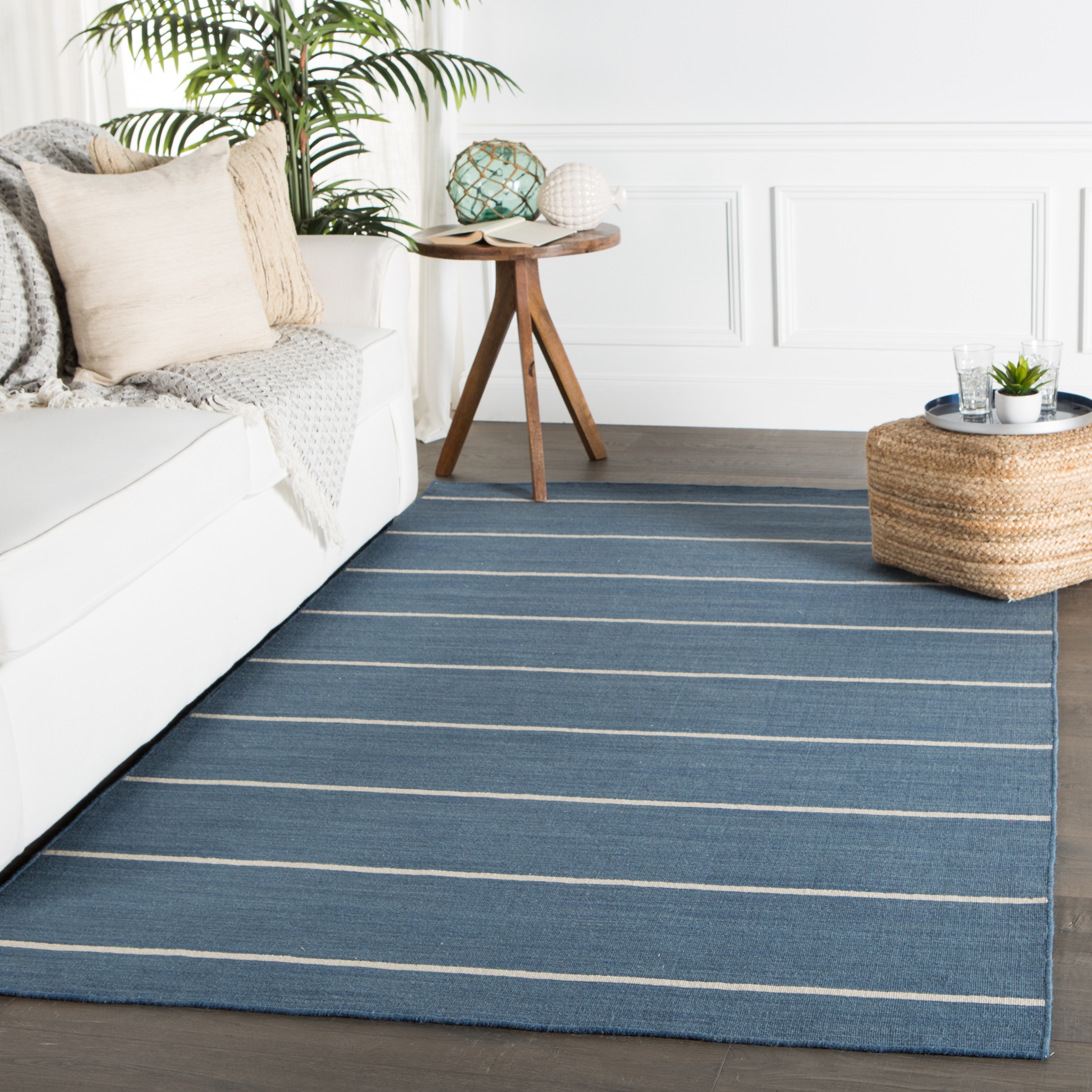 Cape Cod Handmade Stripe Blue/ Cream Area Rug (5' X 8') - Image 4