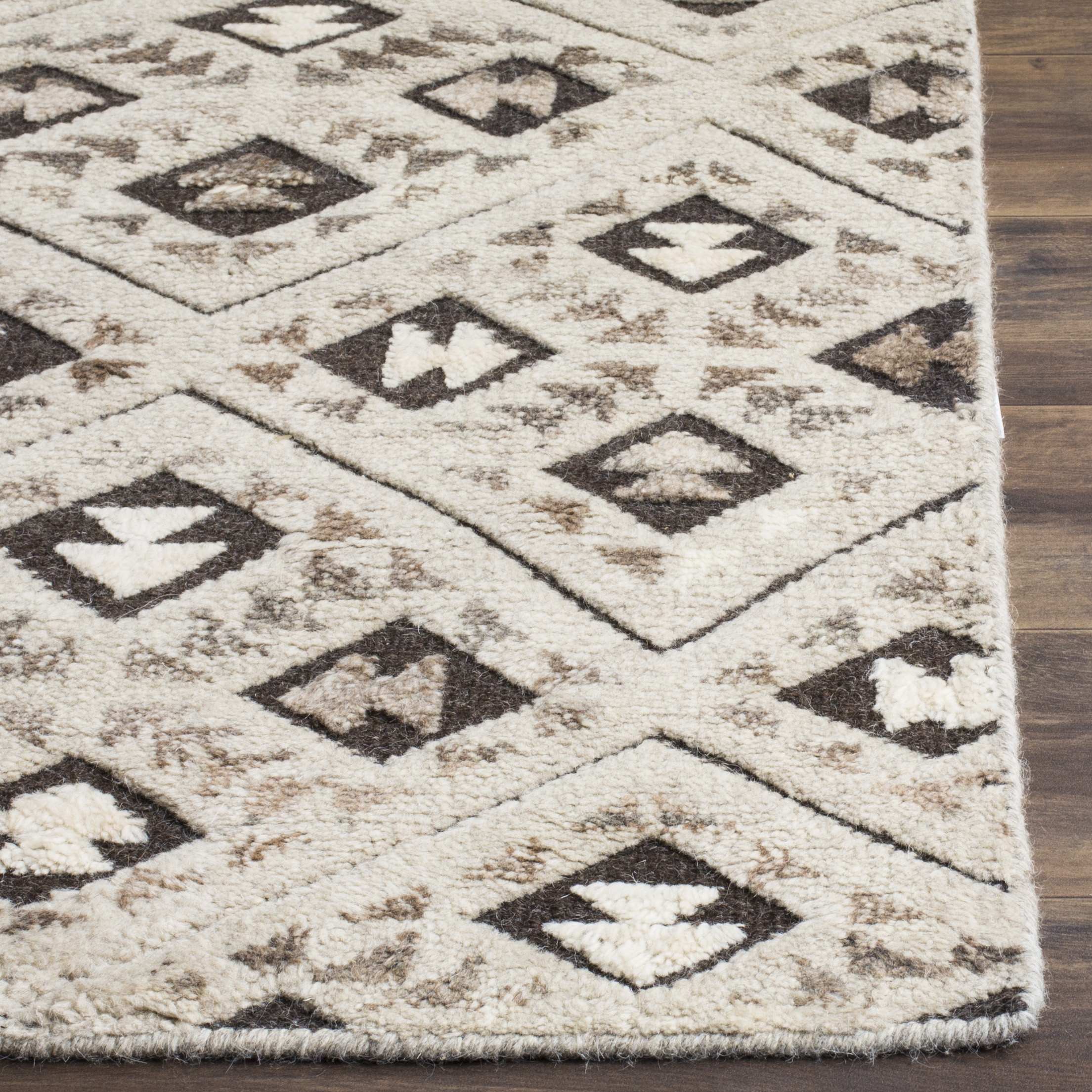 Arlo Home Hand Knotted Area Rug, CLE315A, Grey,  9' X 12' - Image 1