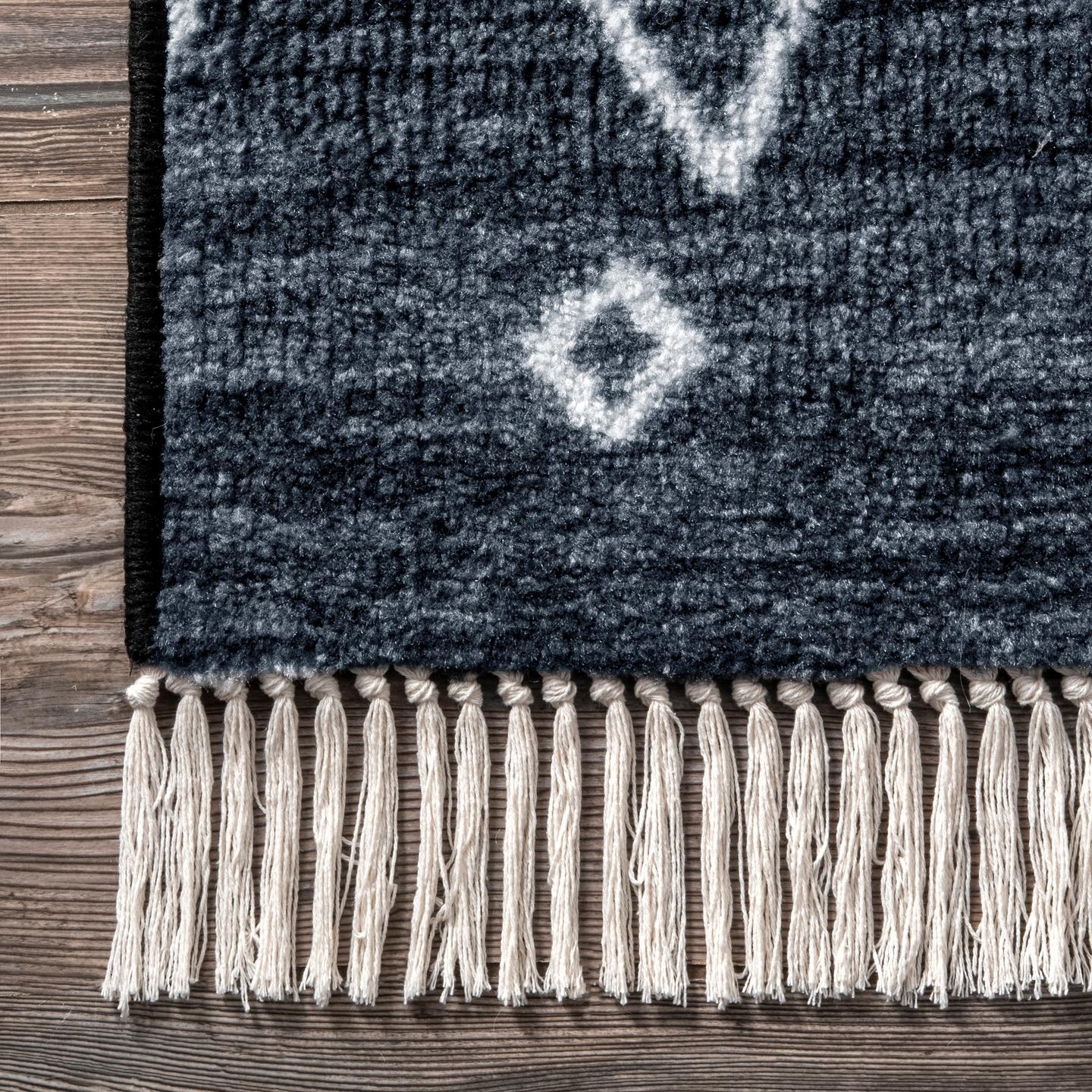 Krystal Trellis Tassel Rug Area Rug - Image 2