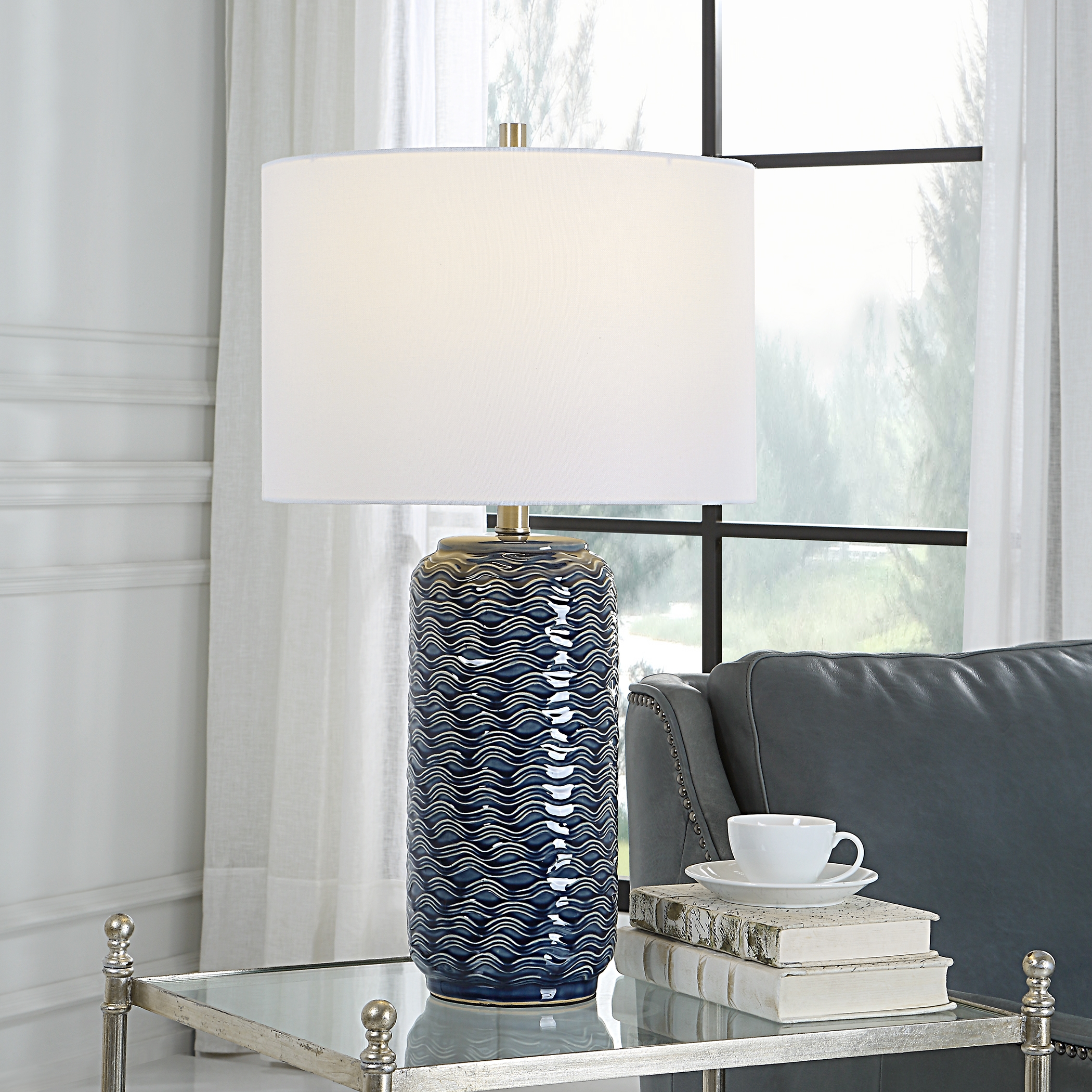 TABLE LAMP - Image 0