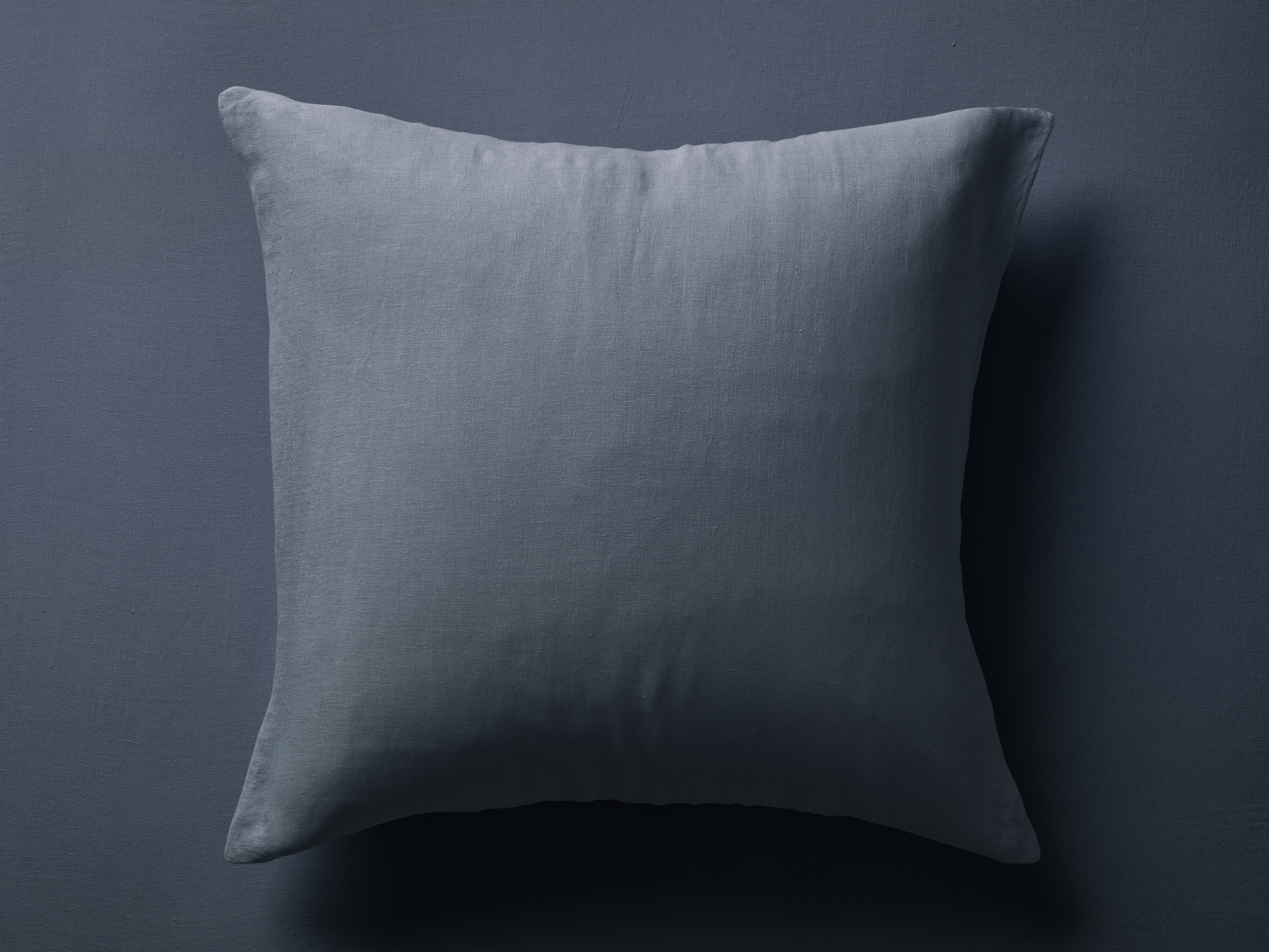 Italian Garment-Dyed Sham Linen in Blue - Image 0