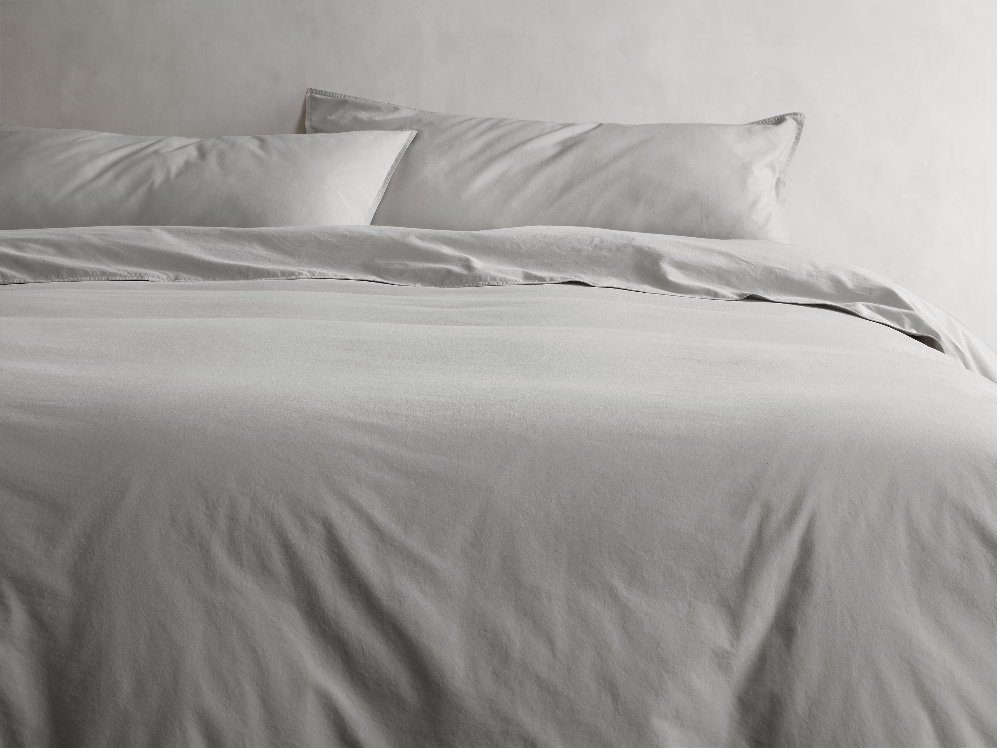 Italian Garment-Dyed Duvet Percale Queen in Gray - Image 0