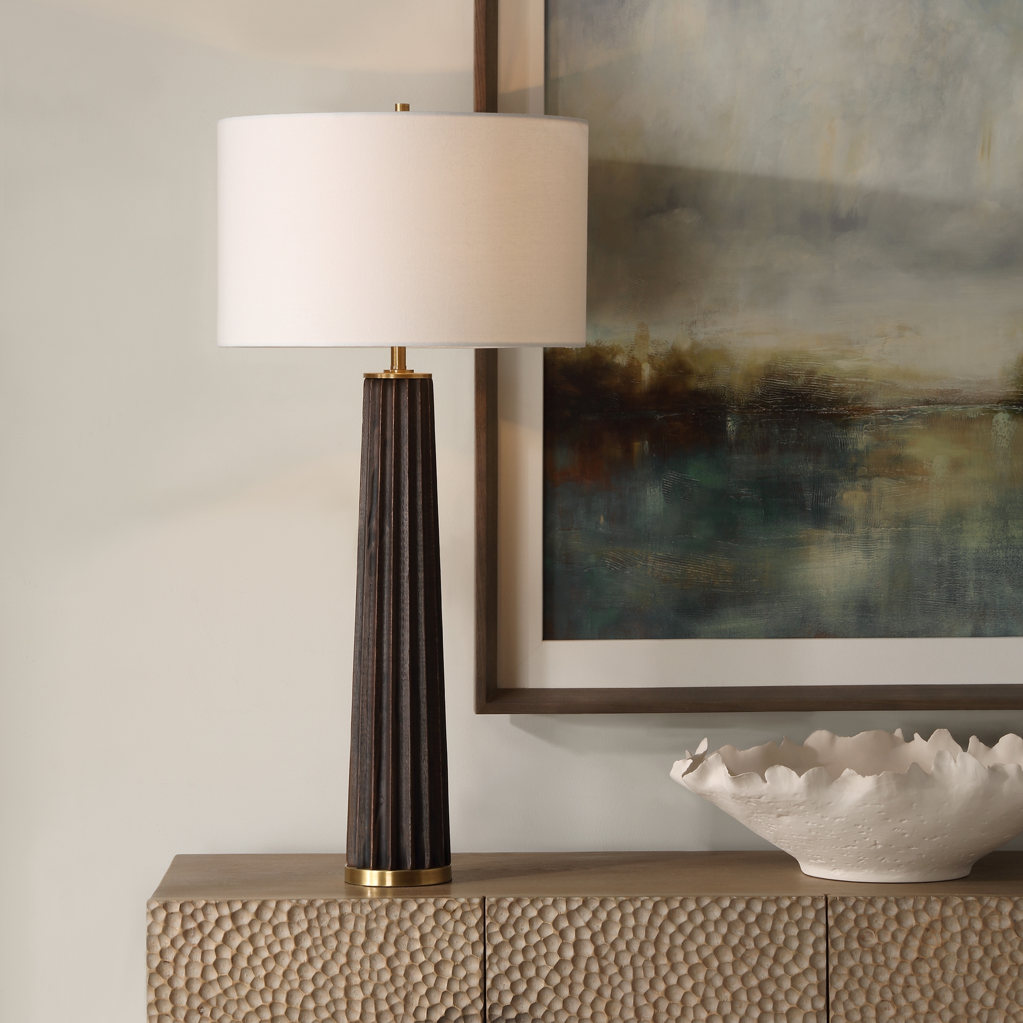 Forage Dark Scalloped Table Lamp - Image 1