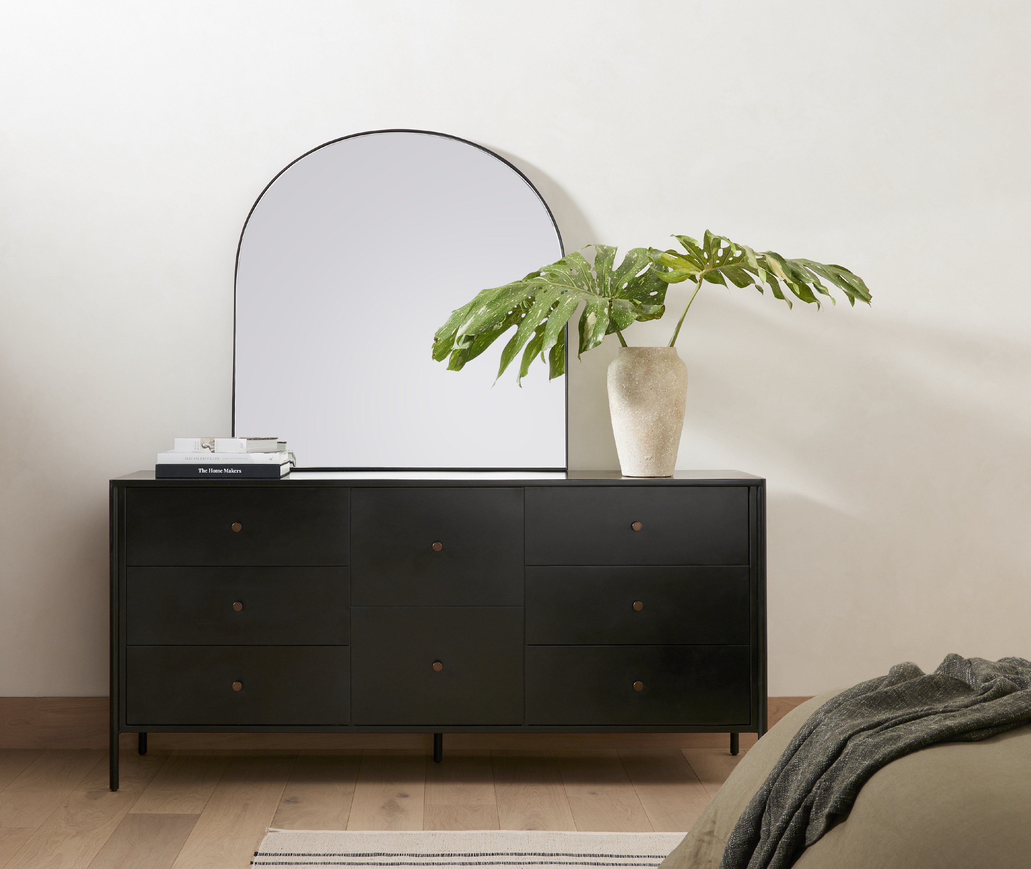 Soto 8 Drawer Dresser-Black - Image 14