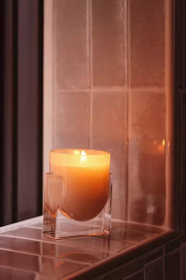 Found Notes Floral Rose & Oud Candle - Image 0