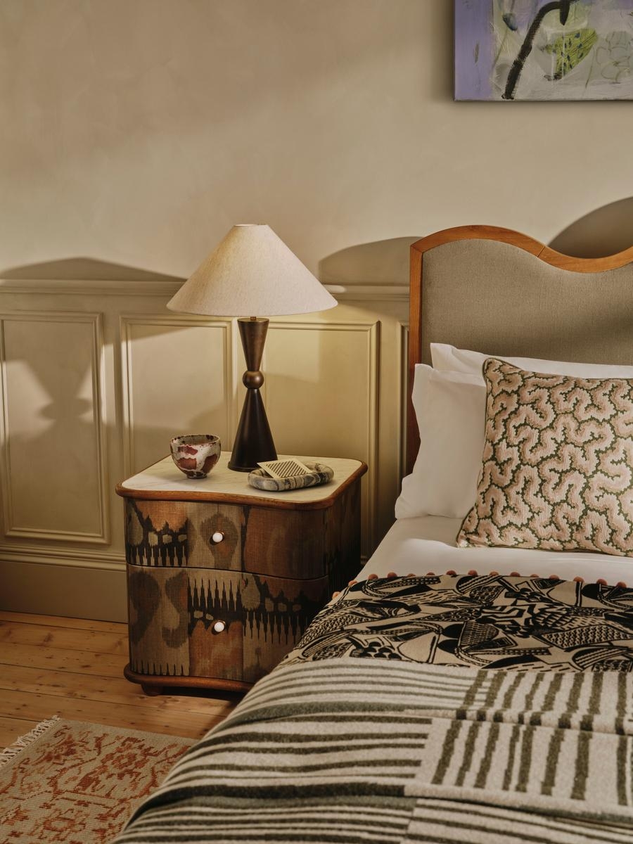 Benedetta Bedside Table, Carrara Marble - Image 0