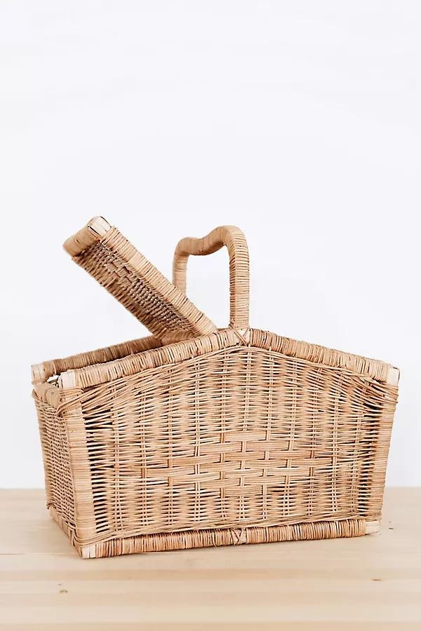 Rattan Picnic Basket - Image 0