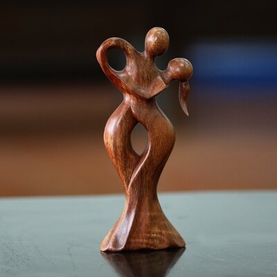 Escatawpa Romantic Wood Figurine - Image 0