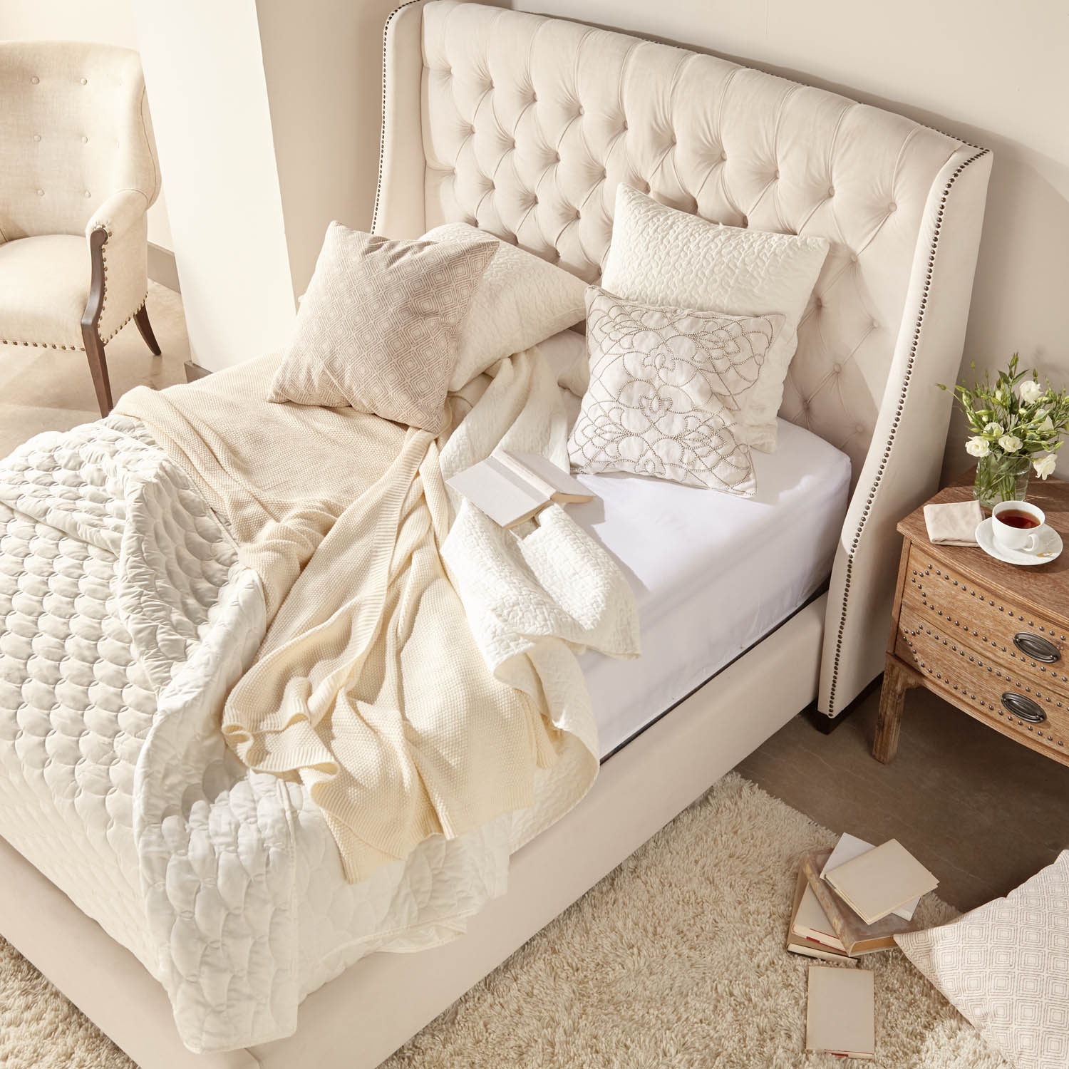 Sloan Queen Bed - Image 9