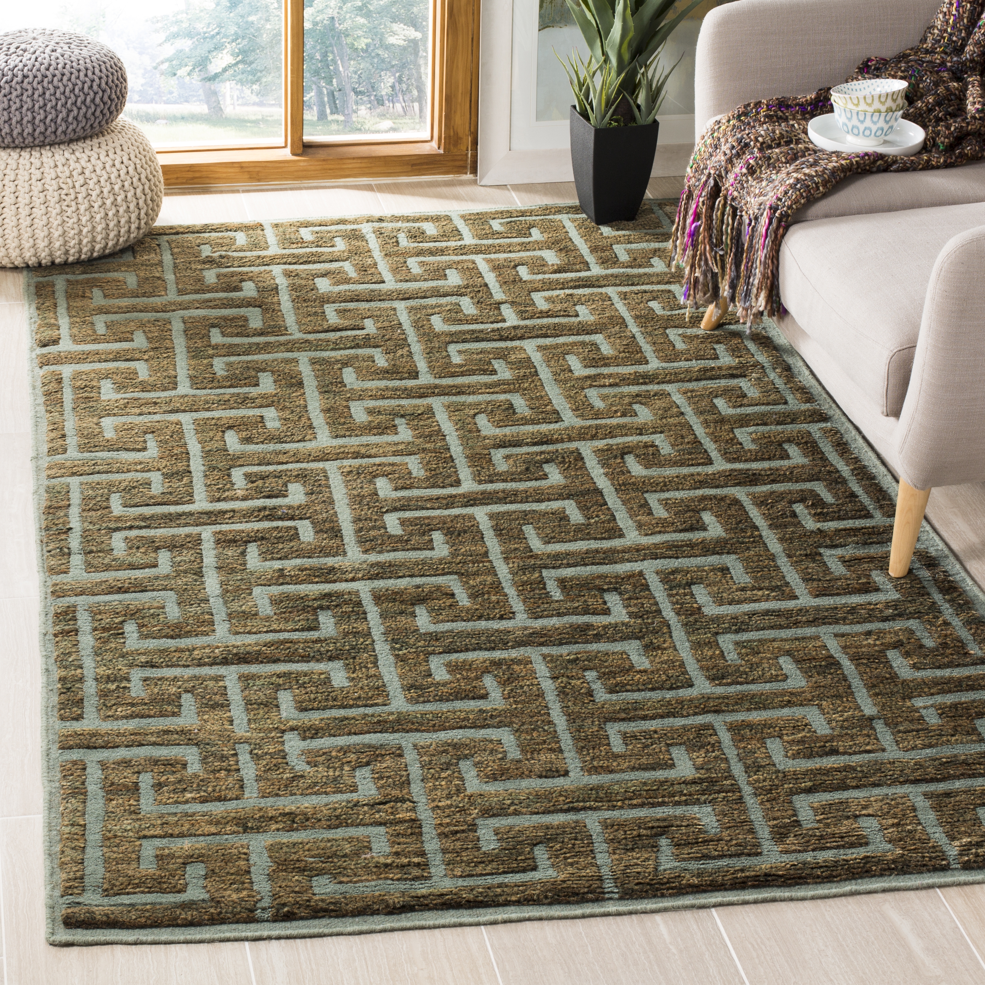 Arlo Home Hand Knotted Area Rug, TGR417D, Blue/Beige,  4' X 6' - Image 1