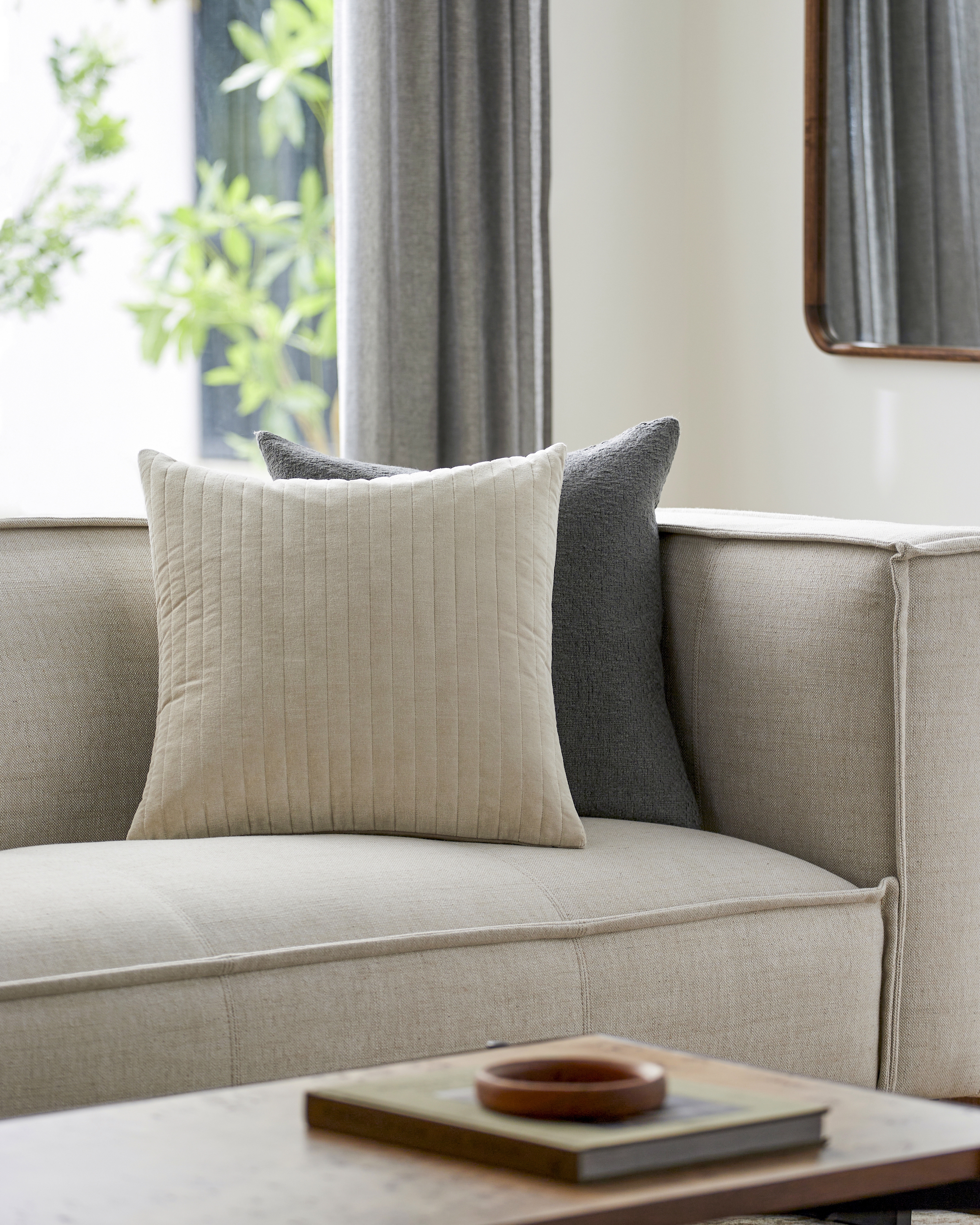 Digby DIG-002 20"L x 20"W Pillow Cover - Image 1