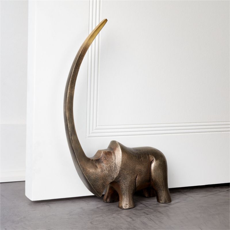 Pierce the Rhino Sculpture - Image 2