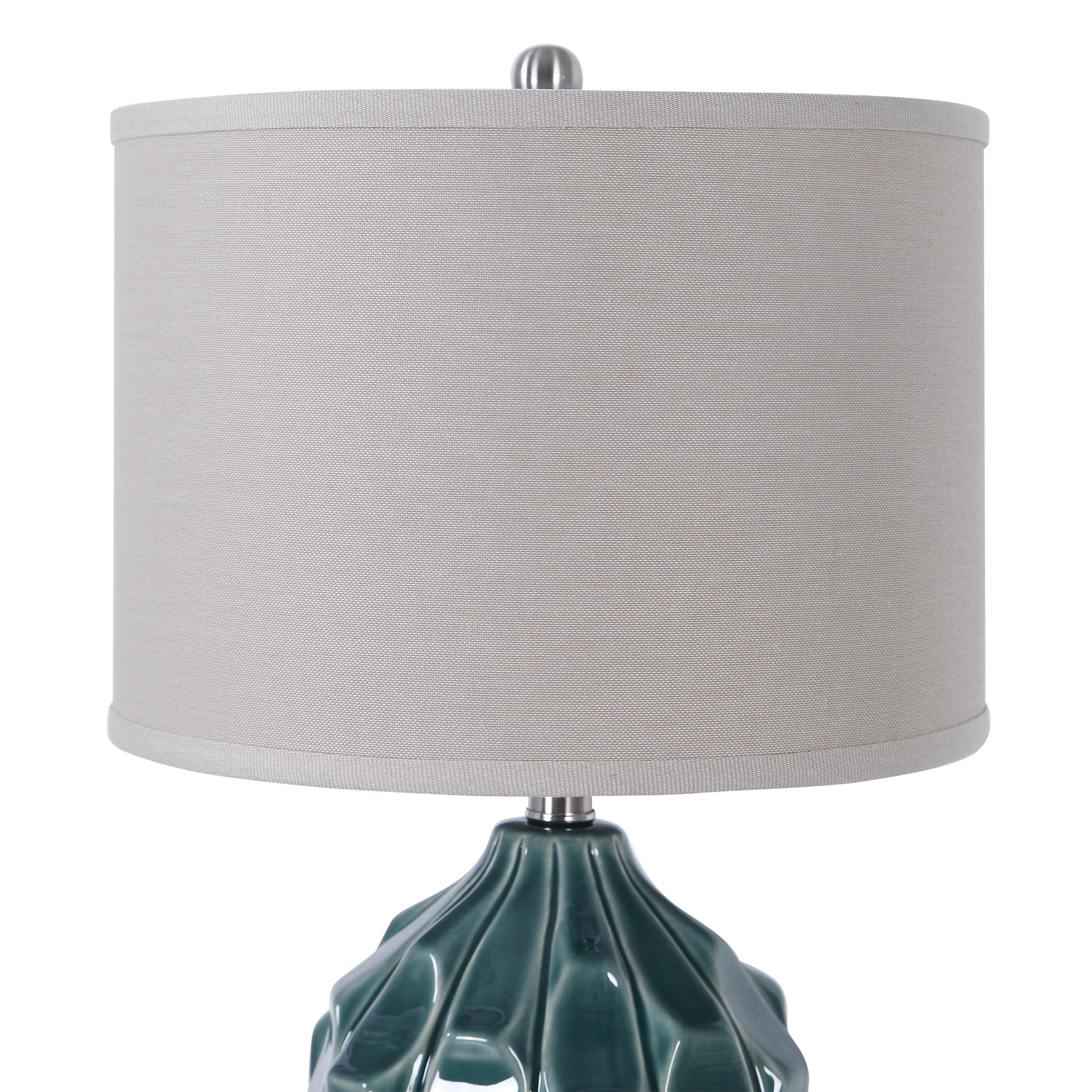 Scalloped Ceramic Table Lamp - Image 3