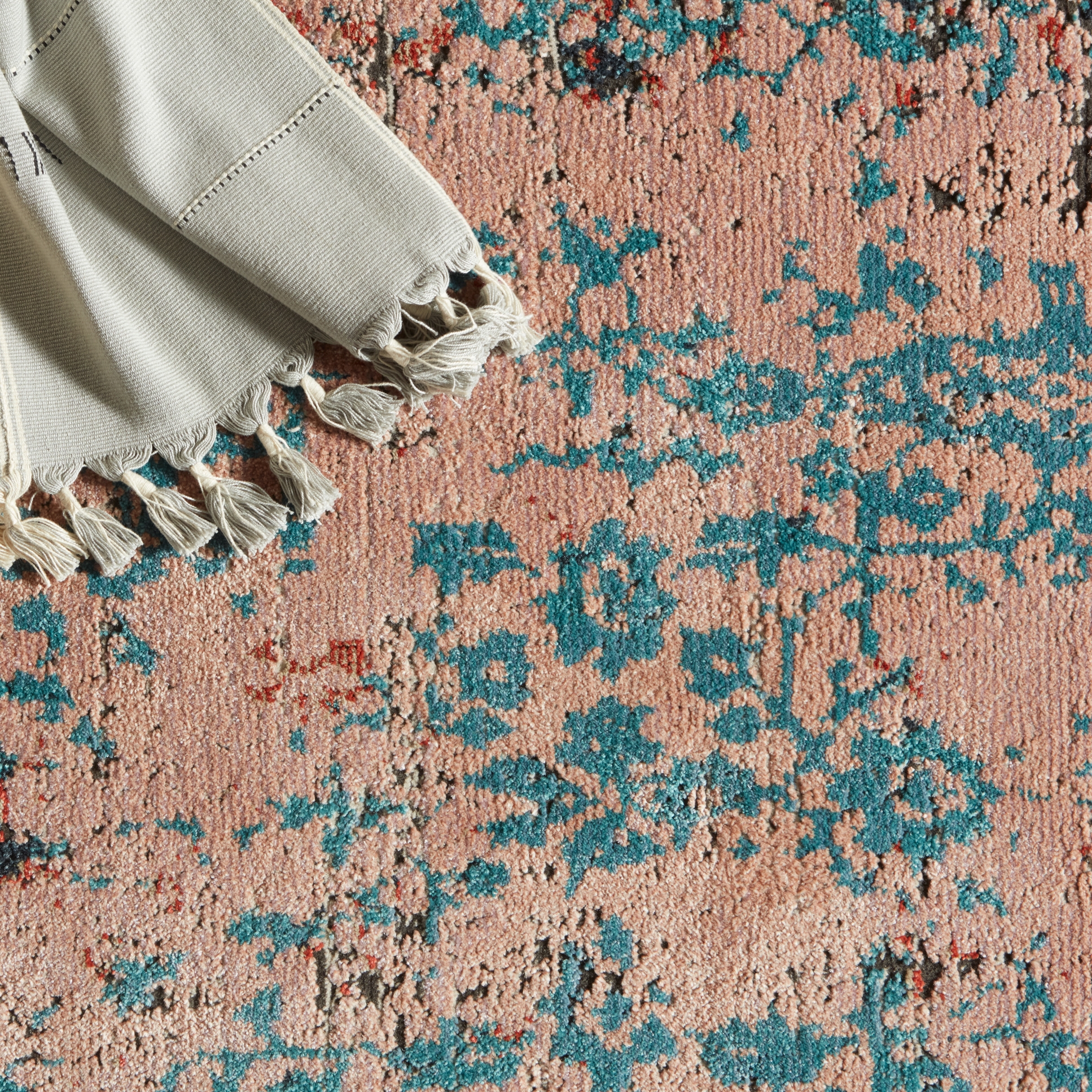 Vibe by Zea Trellis Pink/ Teal Area Rug (5'X7'6") - Image 9