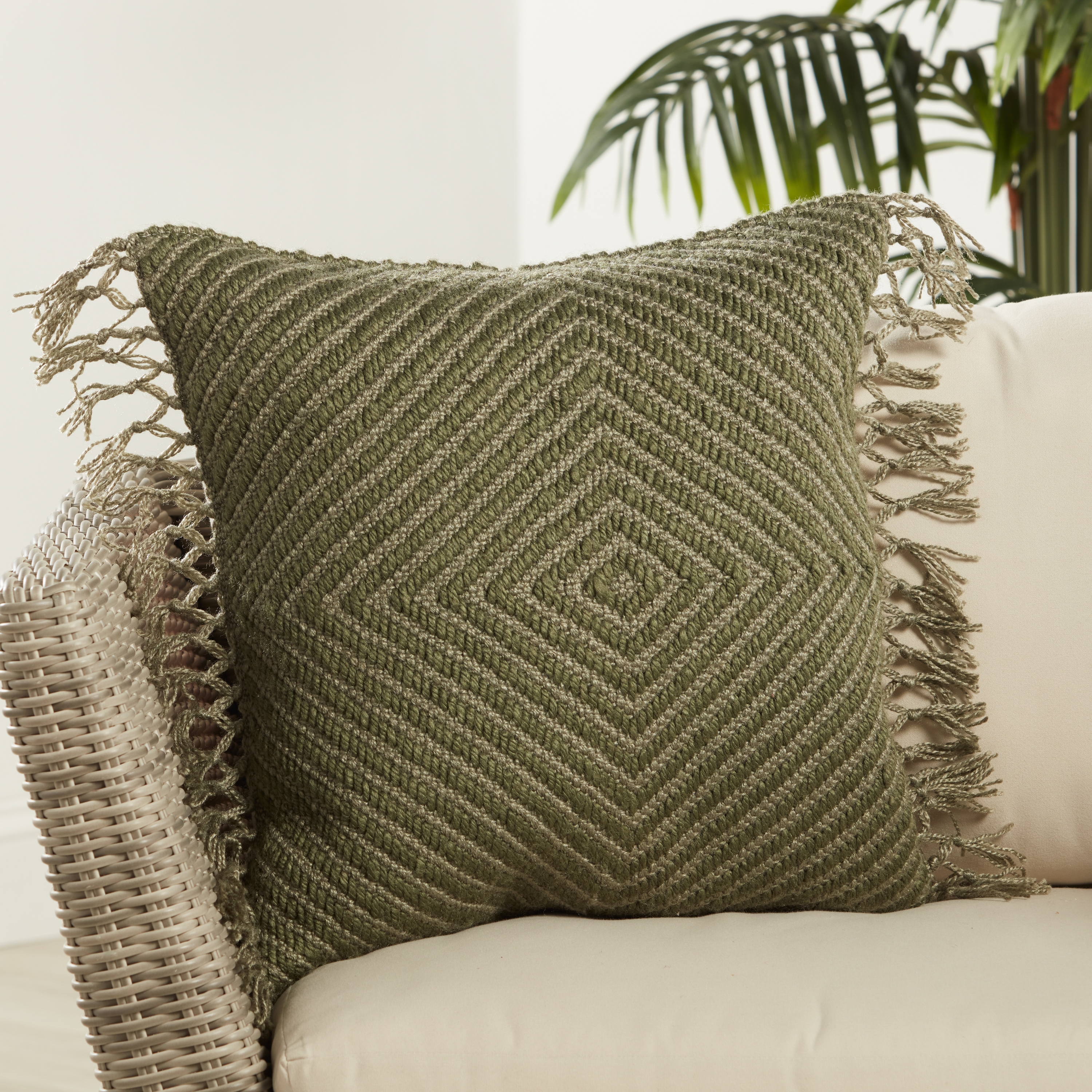 Design (US) Green 20"X20" Pillow I-O - Image 3