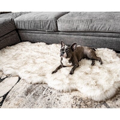 Pretor Puprug Runner Faux Fur Memory Foam Dog Curve Mat - Image 0