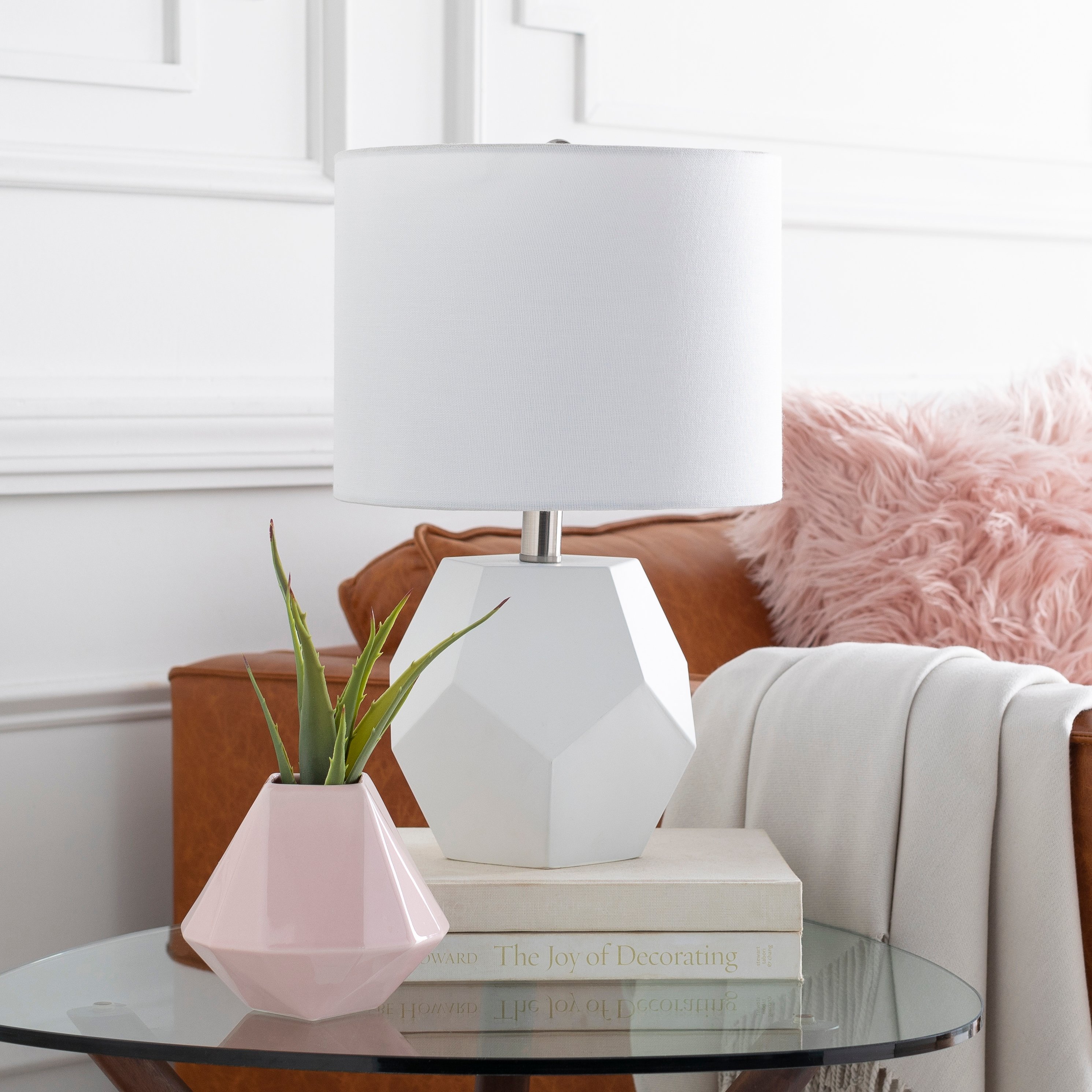Kelsey Table Lamp - Image 1