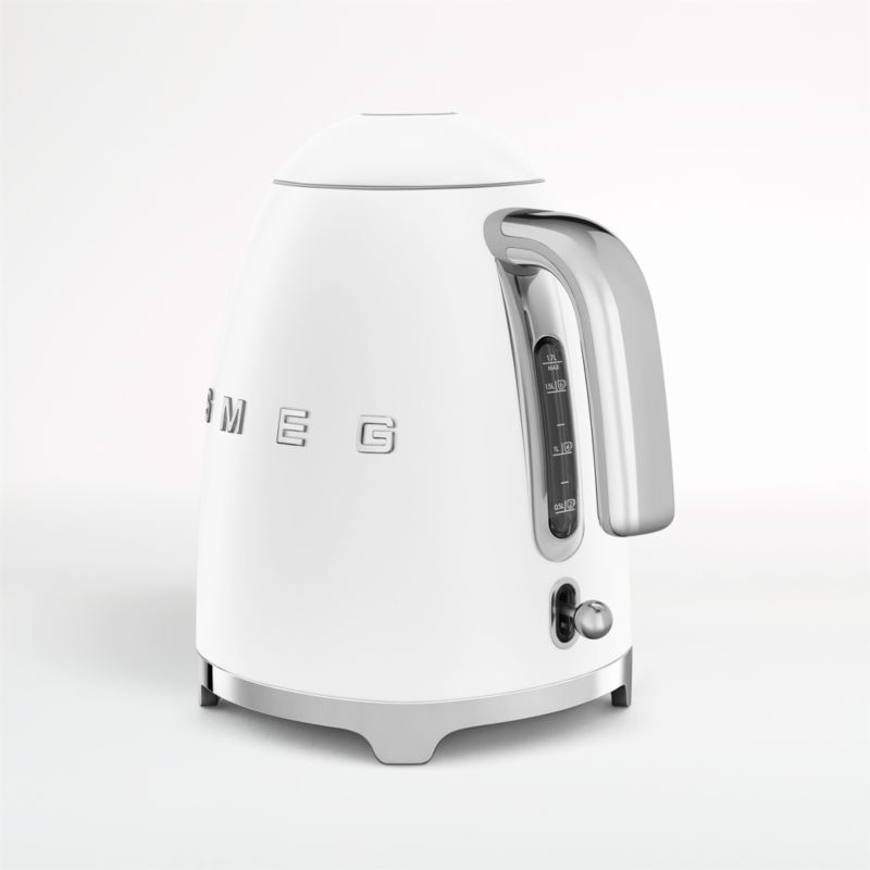 SMEG Matte White Electric Kettle - Image 1