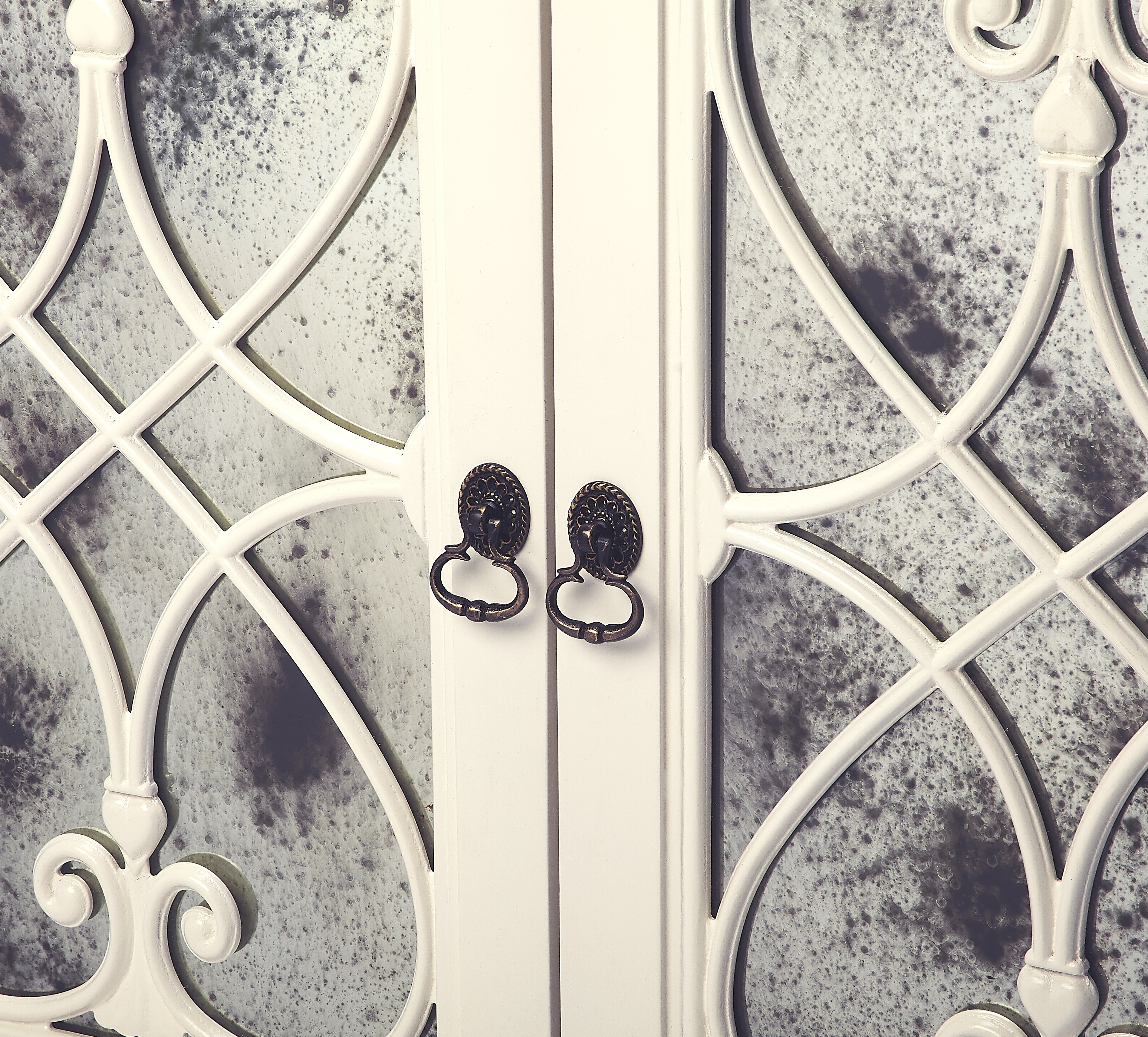 Finney White Chest - Image 3