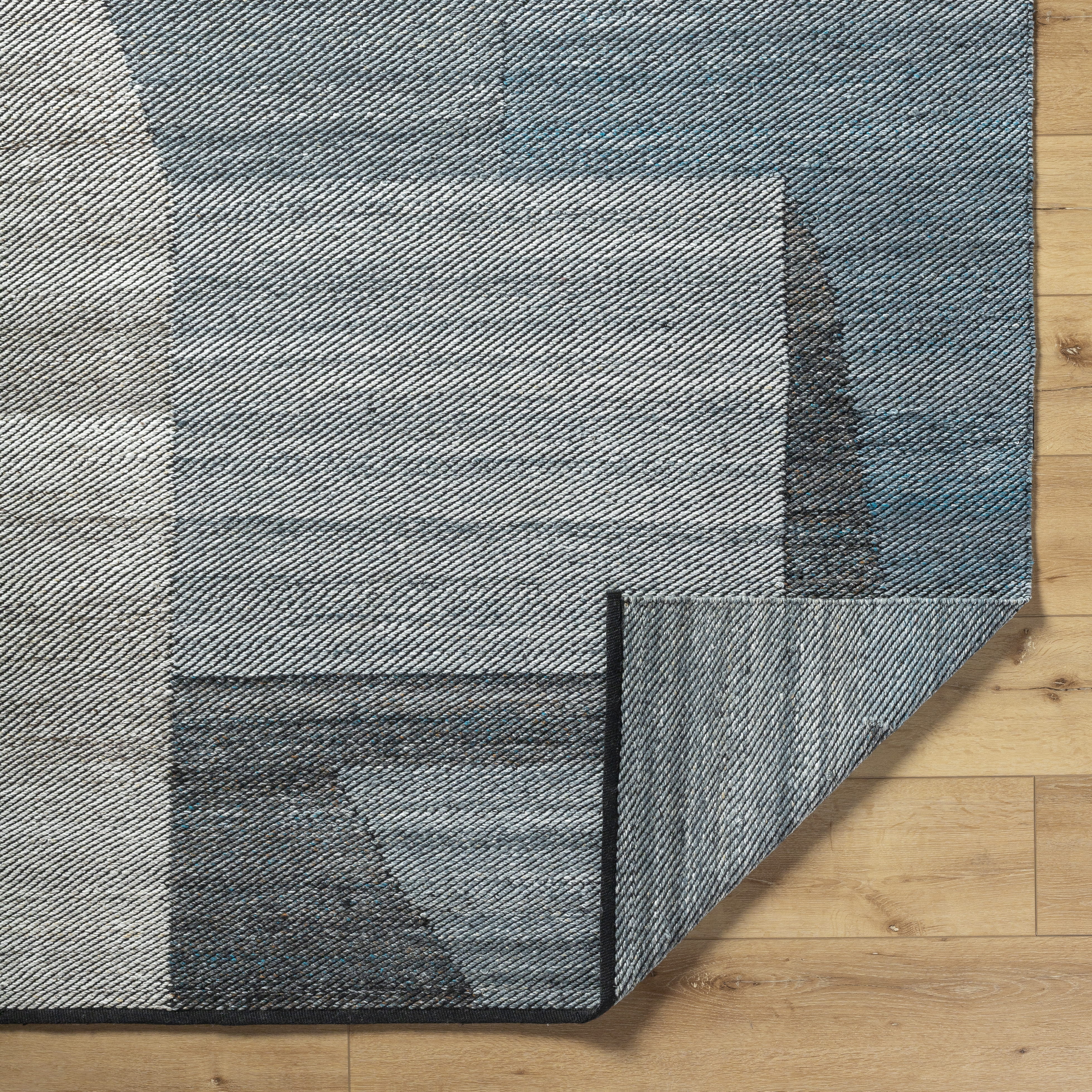 Jocelyn Blue Outdoor 5' x 7'6" Handmade Rug - Image 3