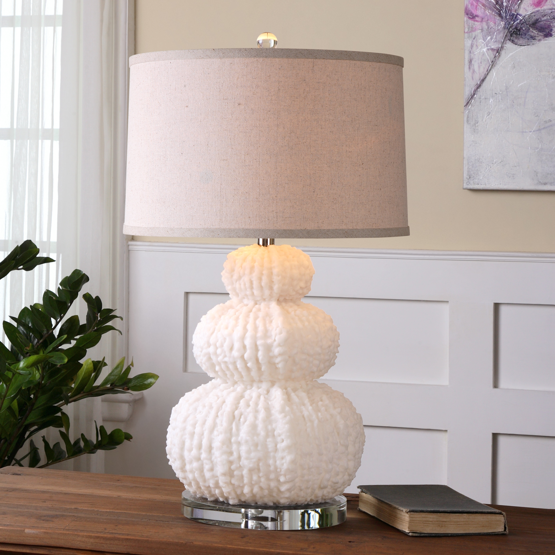 Fontanne Shell Ivory Table Lamp - Image 0
