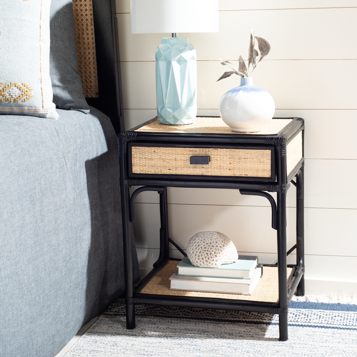 Roya 1 Drawer 1 Shelf Nightstand - Black / Natural - Safavieh - Image 1