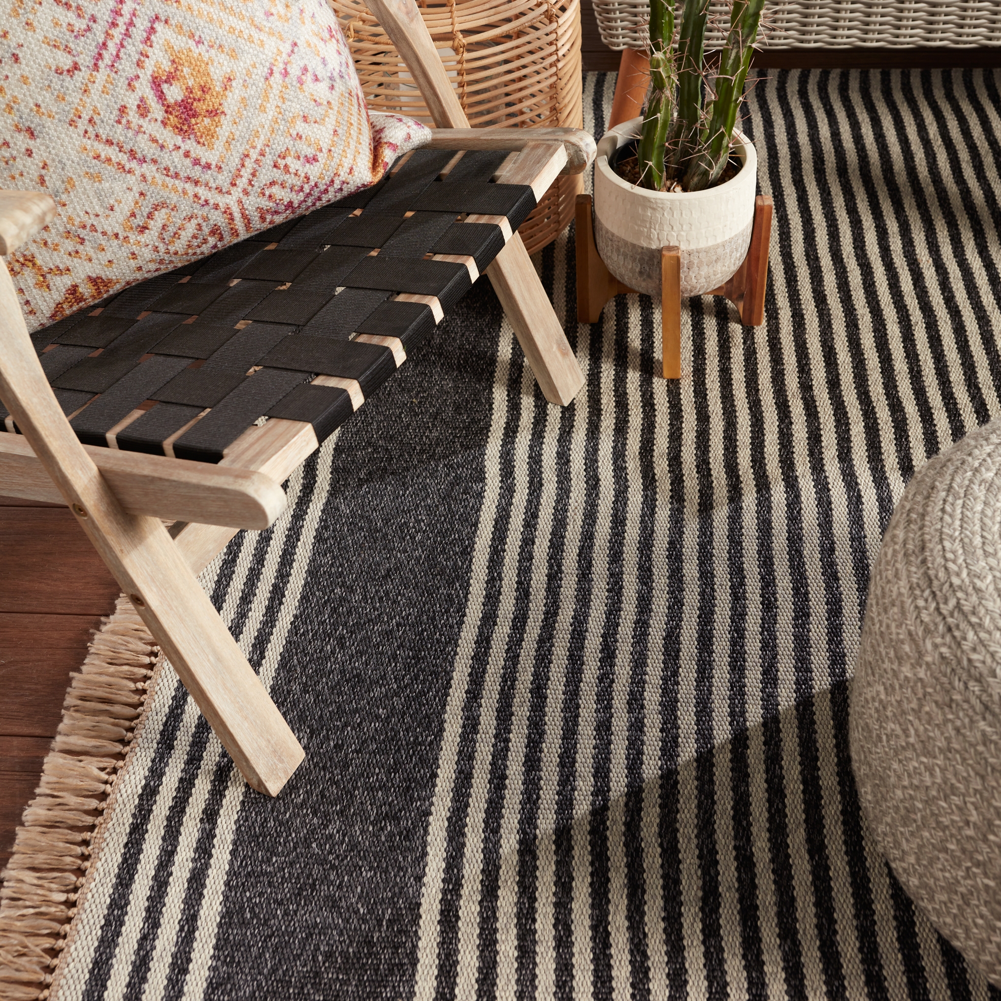 Vibe by Strand Indoor/ Outdoor Striped Dark Gray/ Beige Area Rug (2'X3') - Image 7
