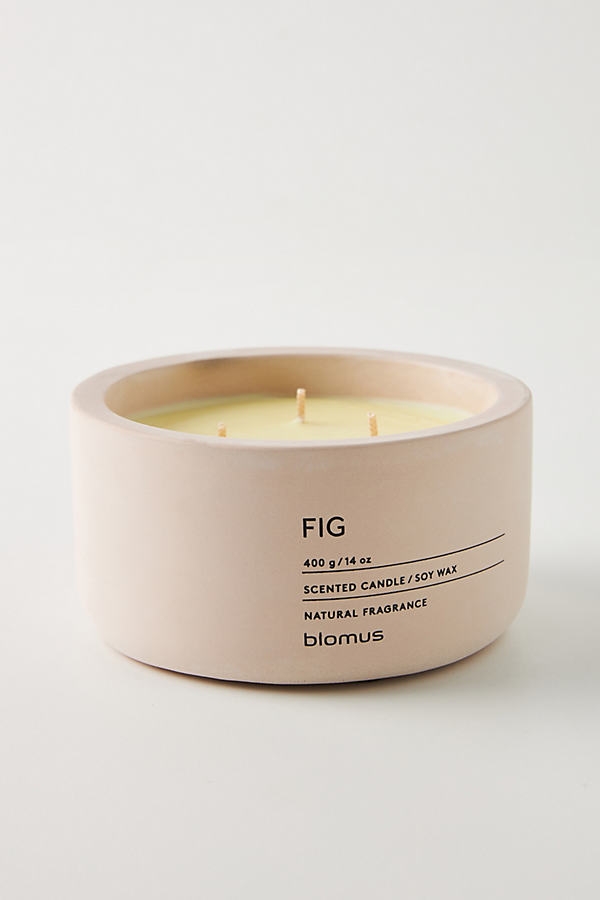 Concrete Candle By Anthropologie in Pink Size L - Image 0