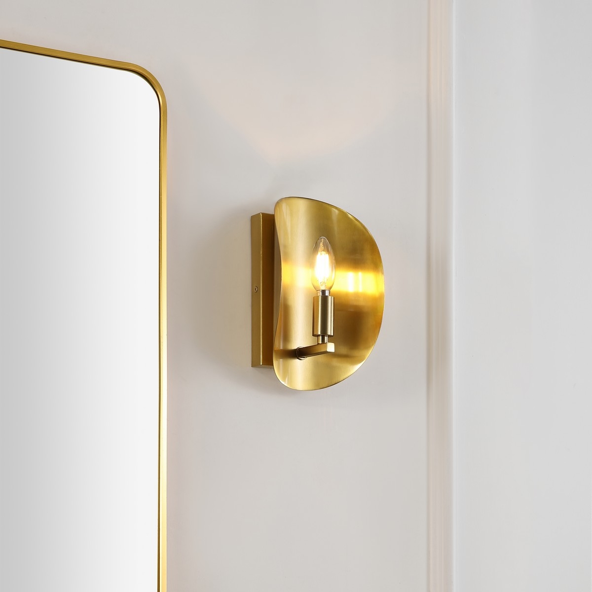 Calluna 4" Wall Sconce - Brass - Safavieh - Image 1
