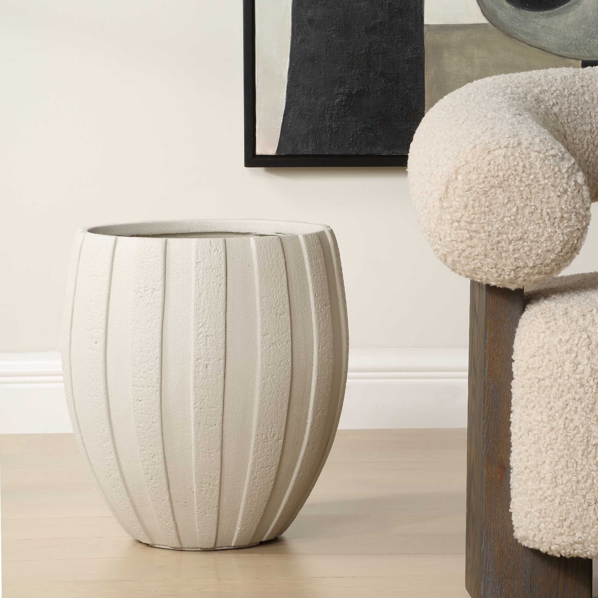 Ridgehaven Textured Outdoor Planter - Image 3