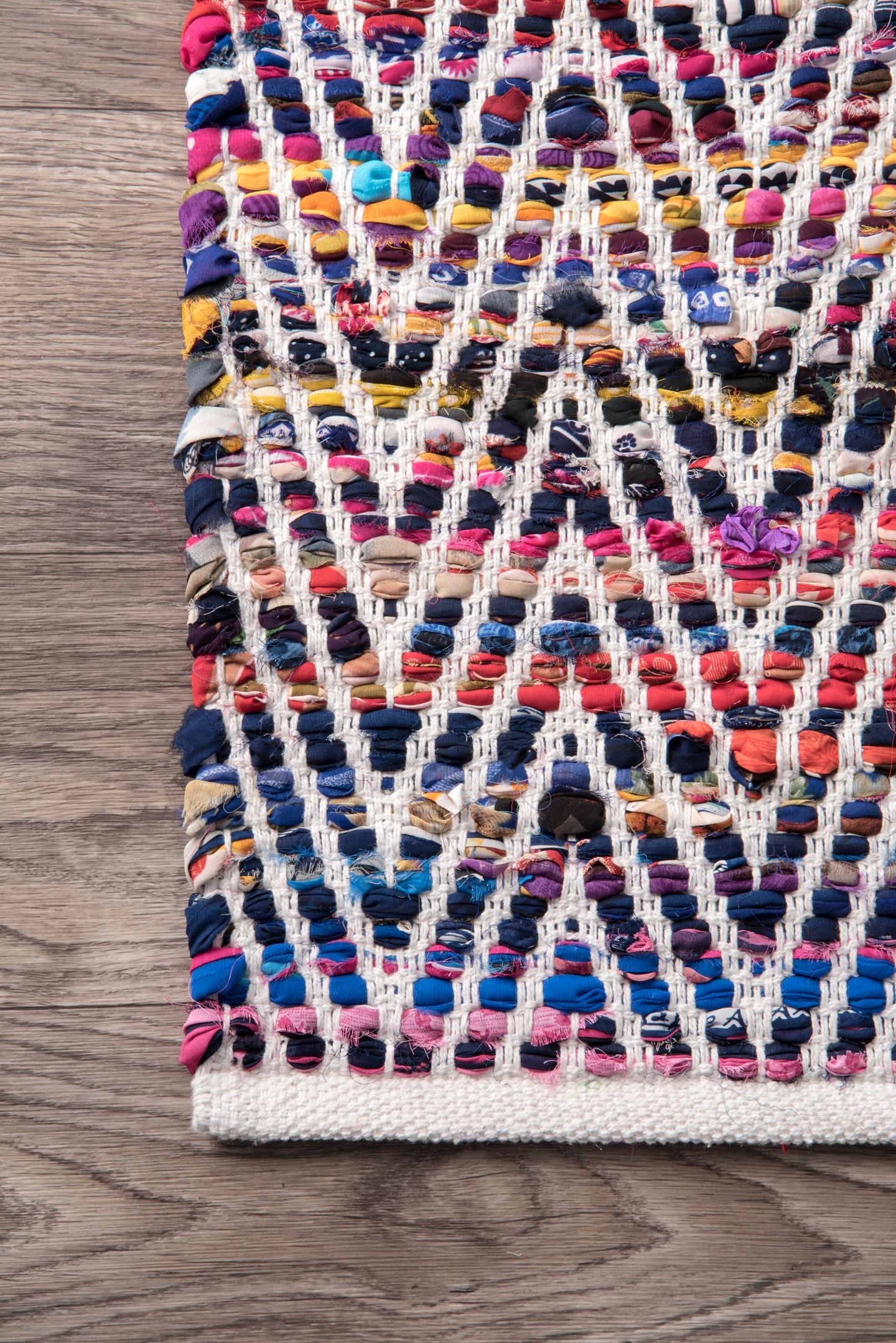 Hand Woven Chevron Rochell Area Rug - Image 2