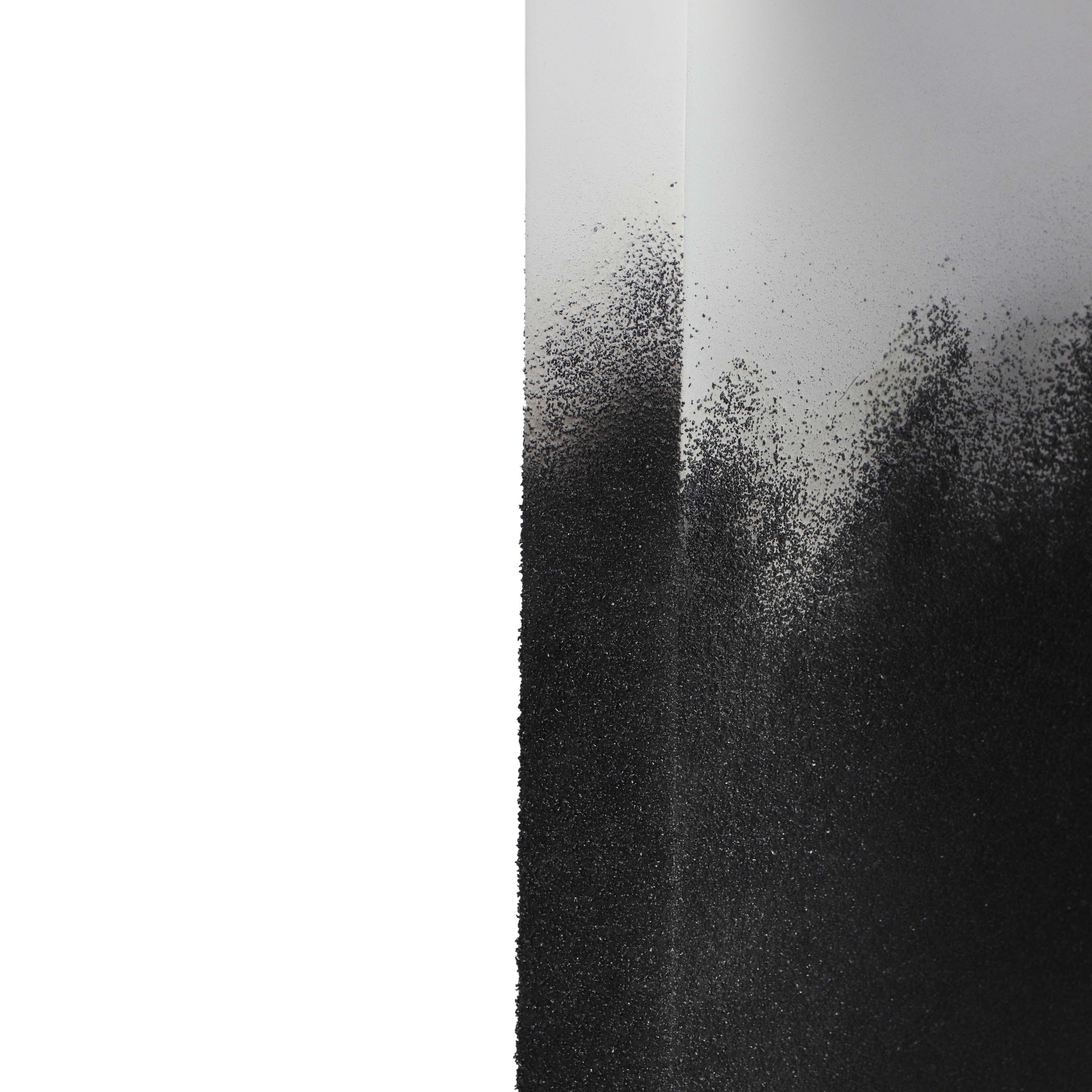 Matra Black and White End Table - Image 4