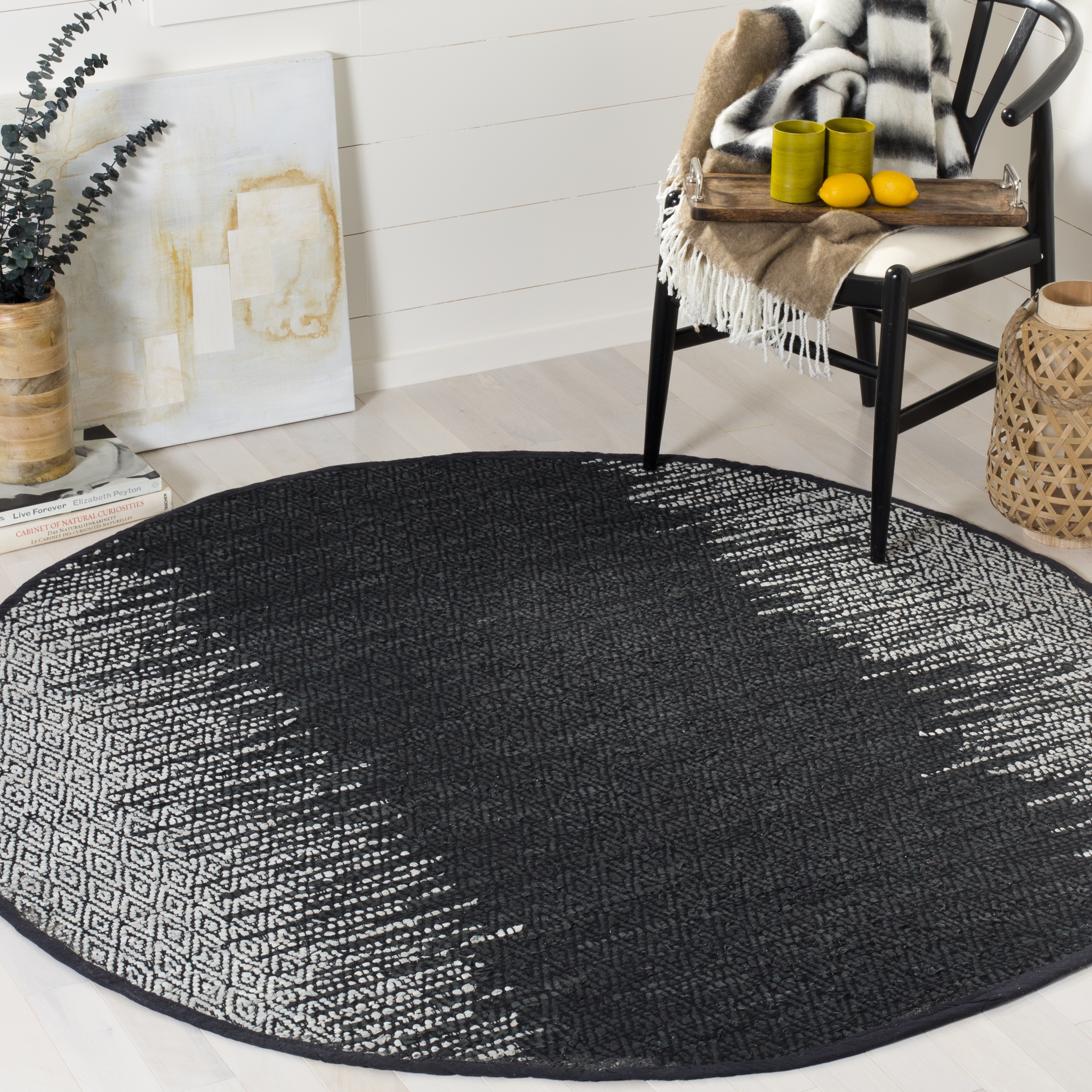 Arlo Home Hand Woven Area Rug, VTL389C, Light Grey/Black,  4' X 4' Round - Image 1