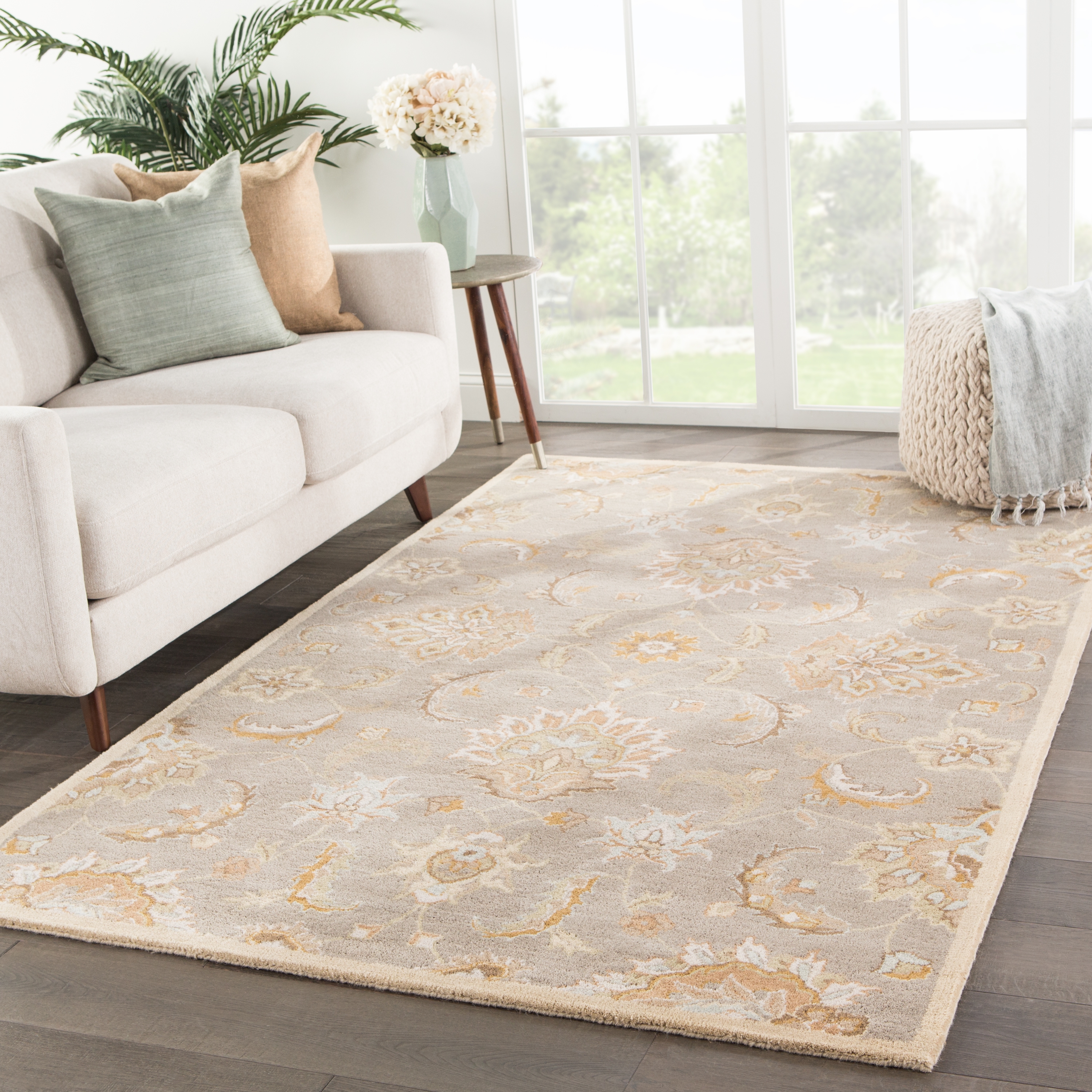 Abers Handmade Floral Gray/ Beige Area Rug (10' X 14') - Image 4