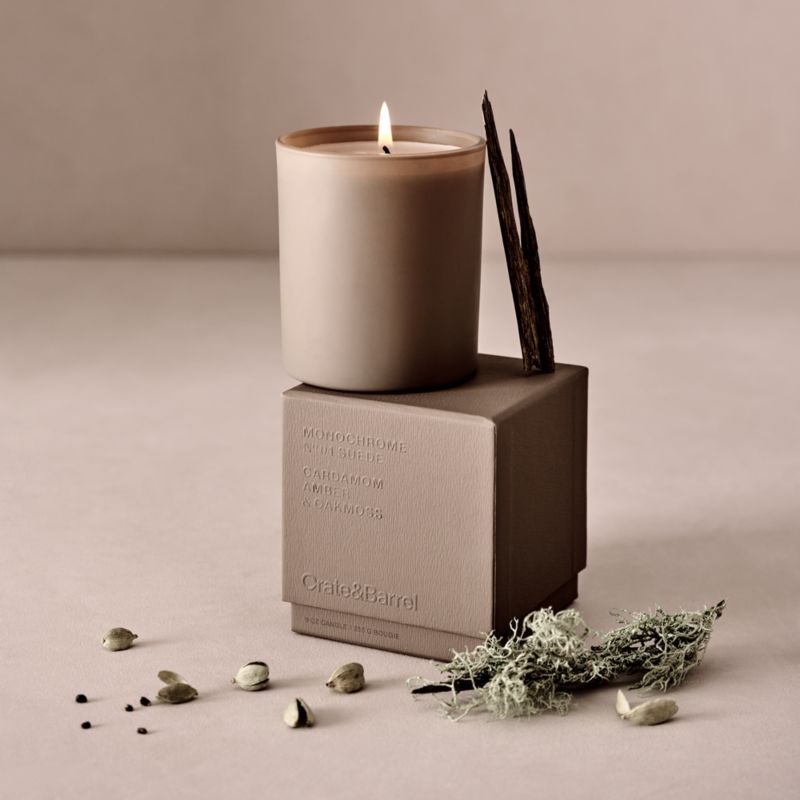Monochrome No. 4 Suede 1-Wick Scented Candle - Cardamom, Amber and Oakmoss - Image 3